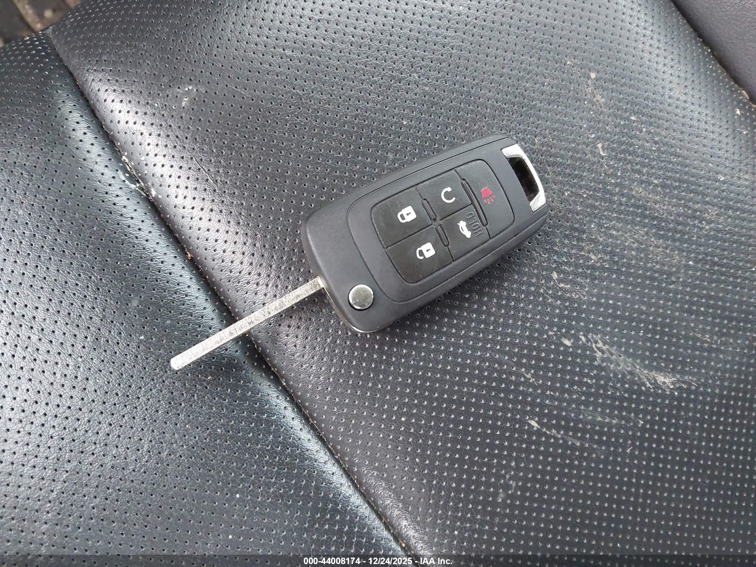 GMC TERRAIN image 11