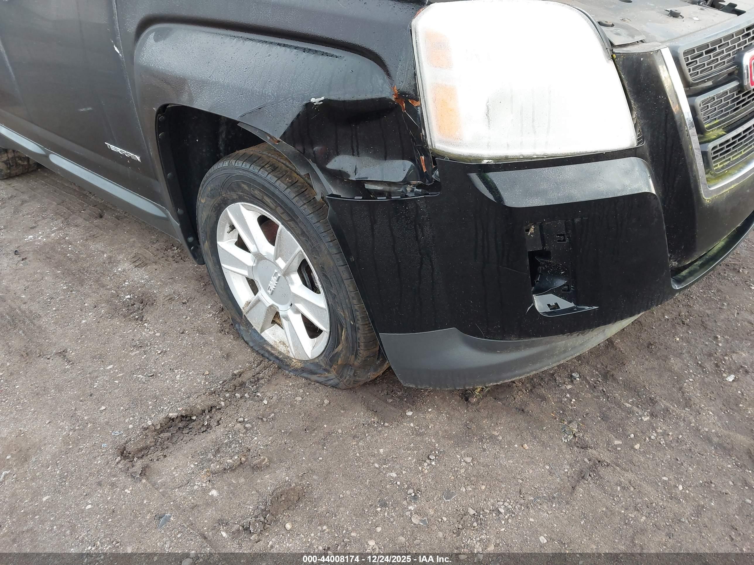 GMC TERRAIN image 6