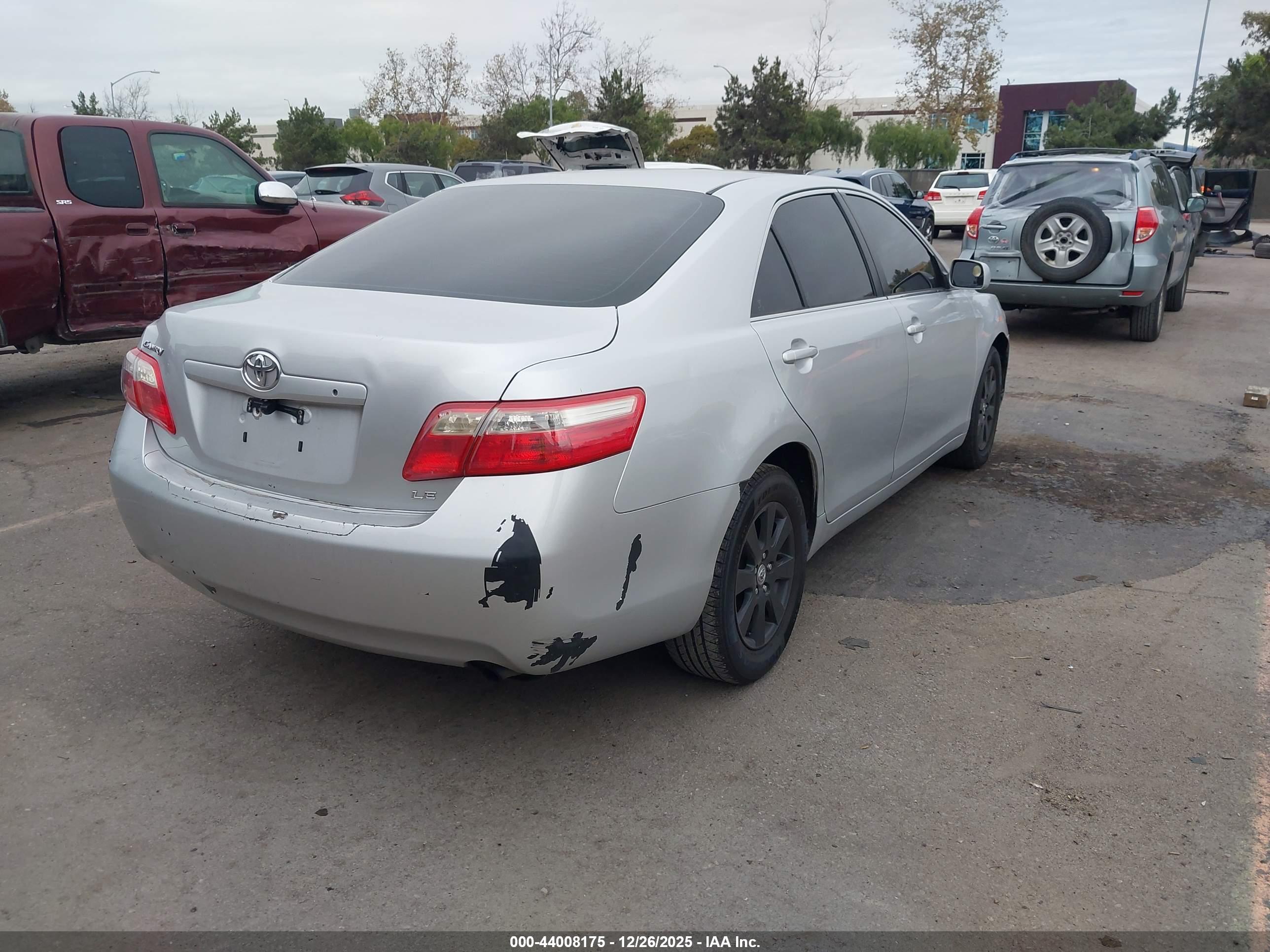 TOYOTA CAMRY image 4