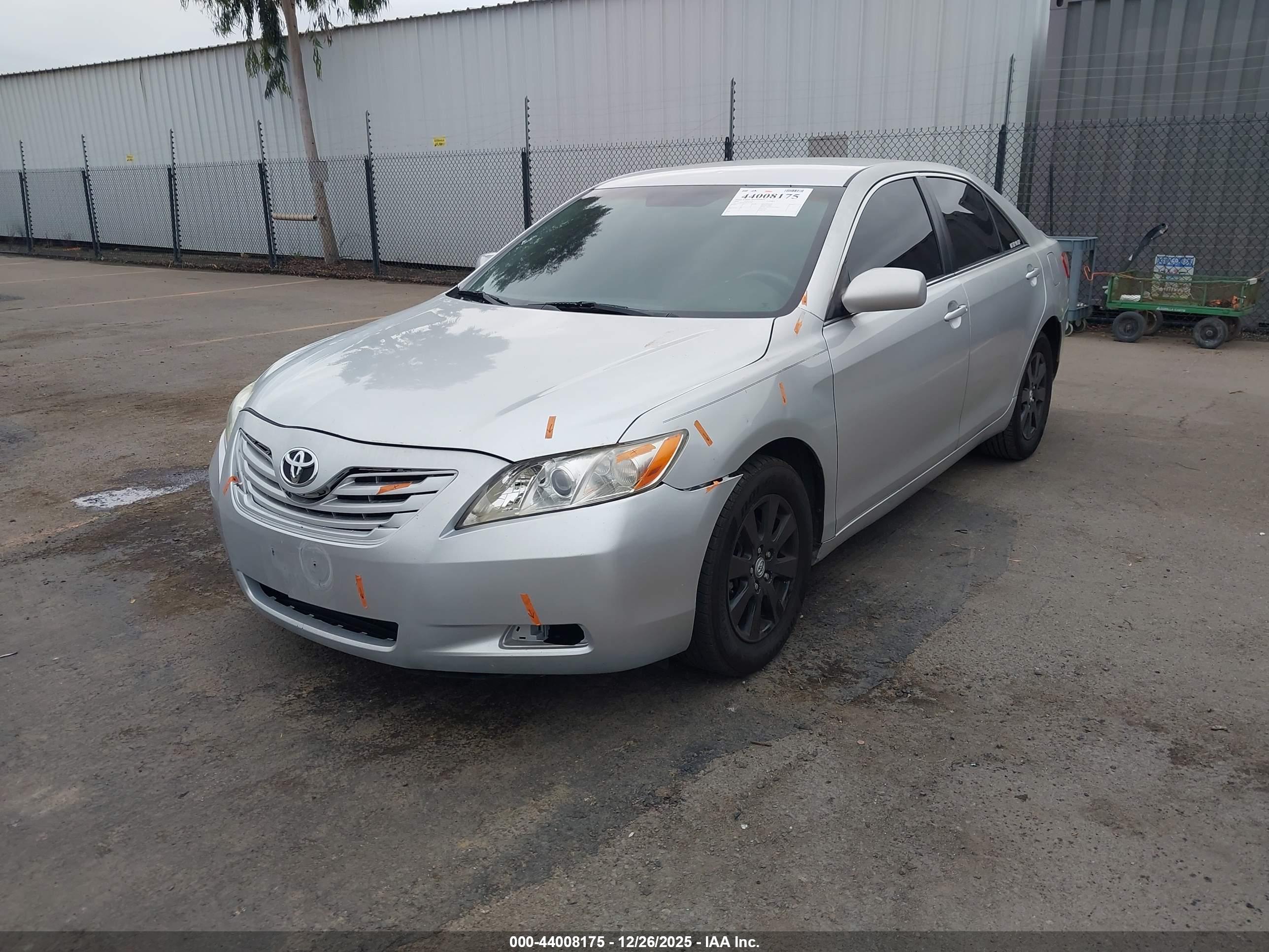 TOYOTA CAMRY image 6