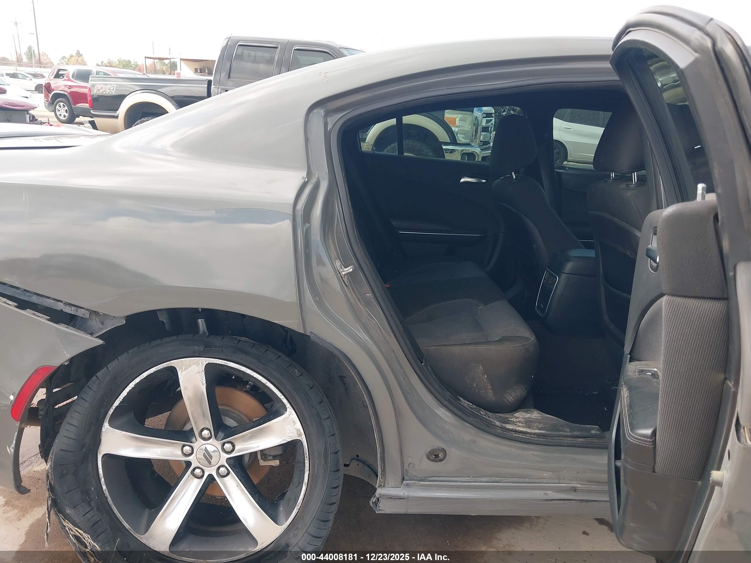 DODGE CHARGER image 8