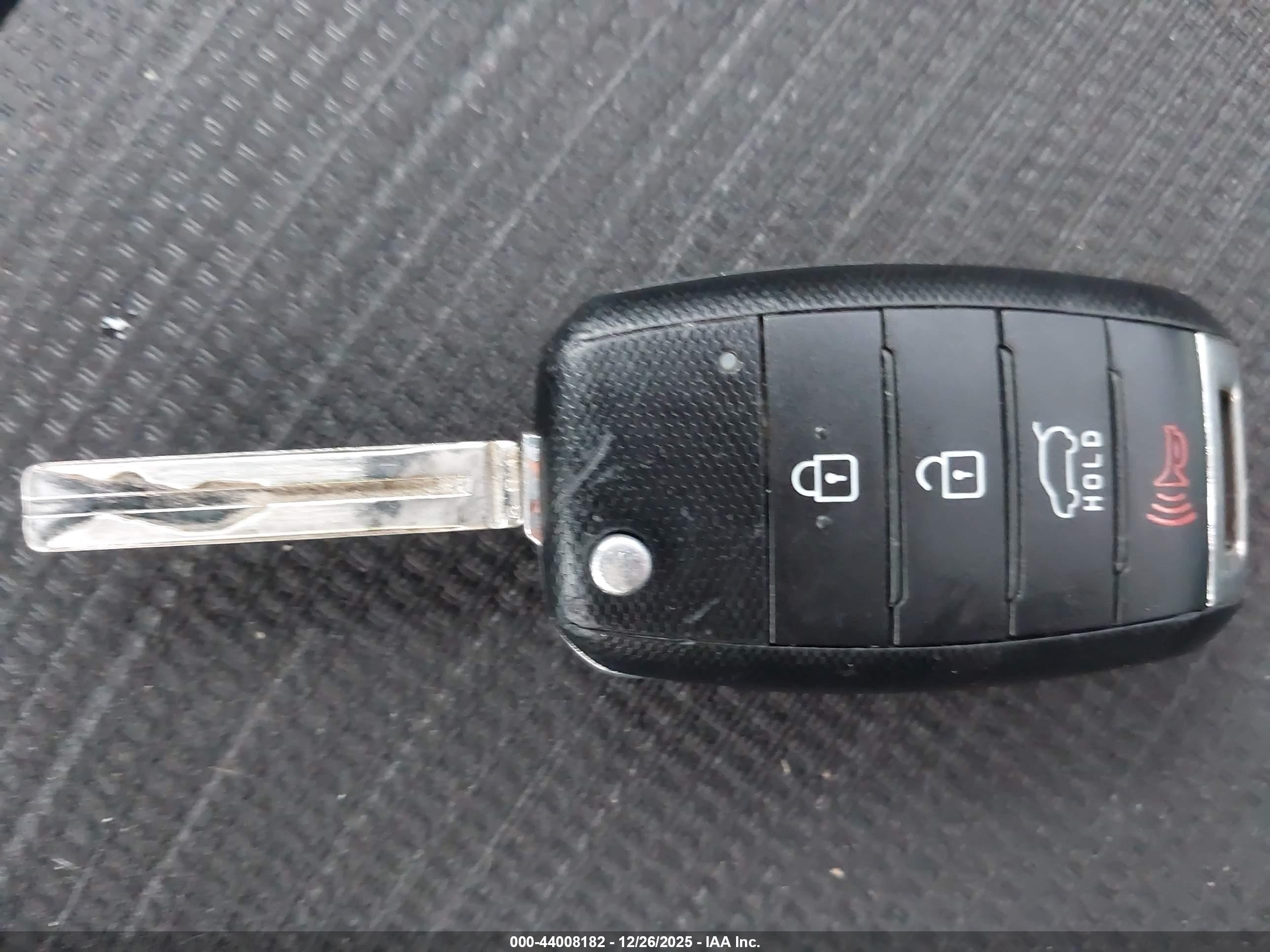 KIA SORENTO image 11