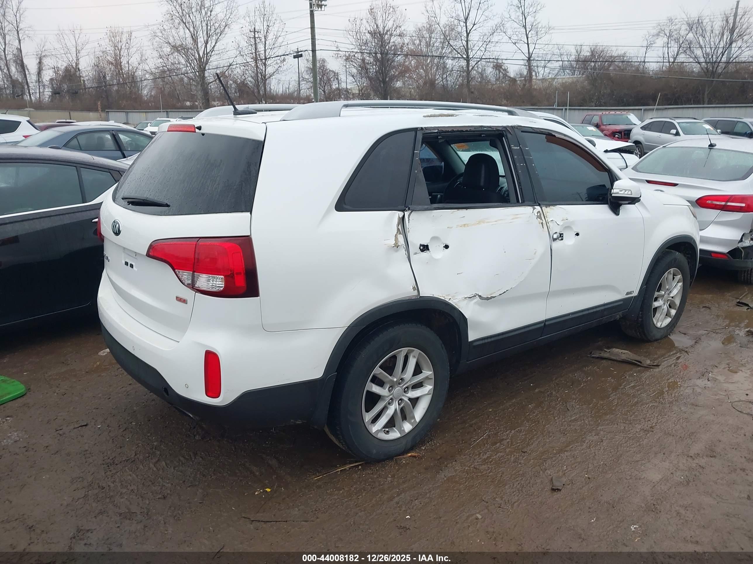 KIA SORENTO image 4
