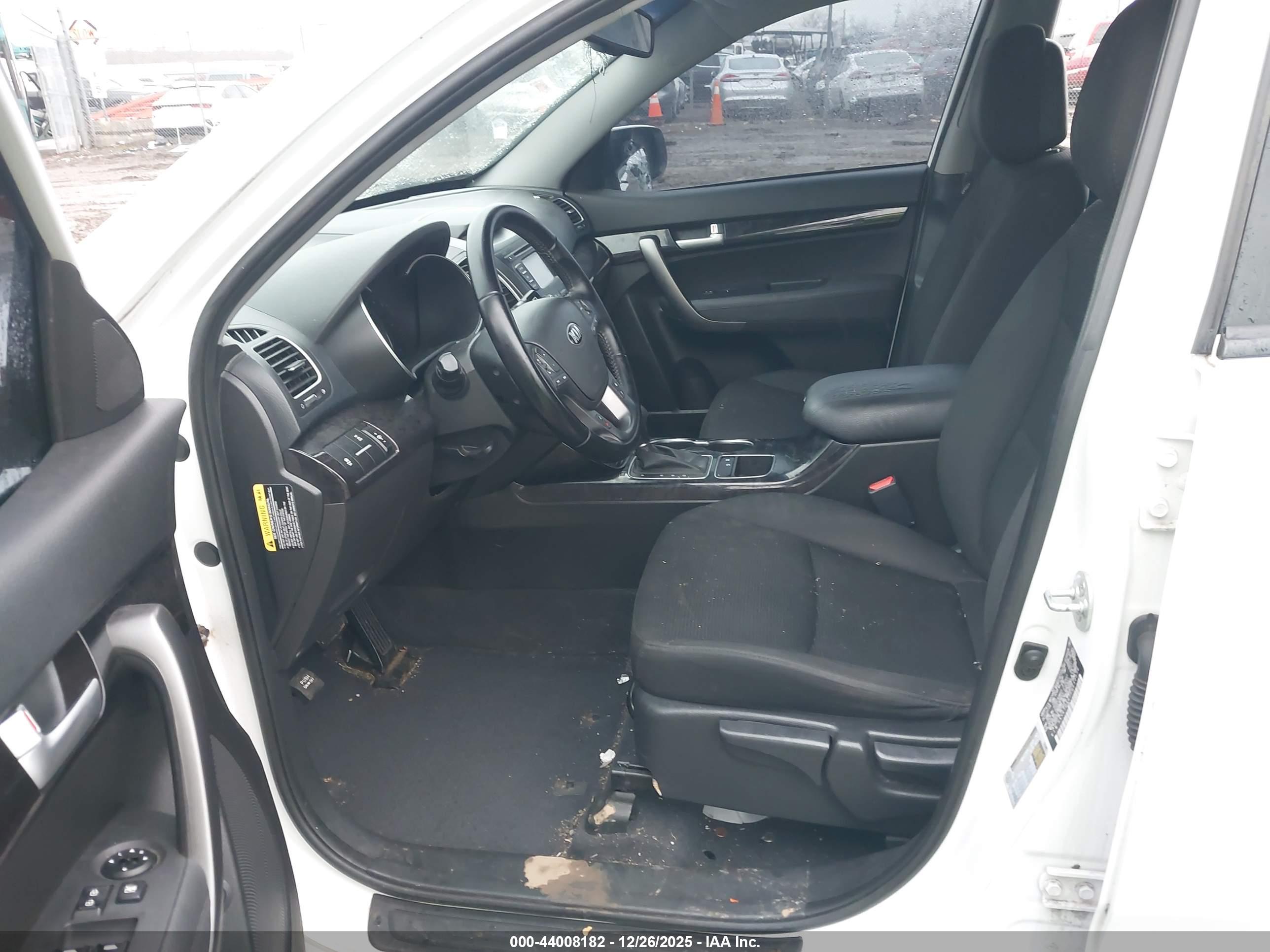 KIA SORENTO image 5