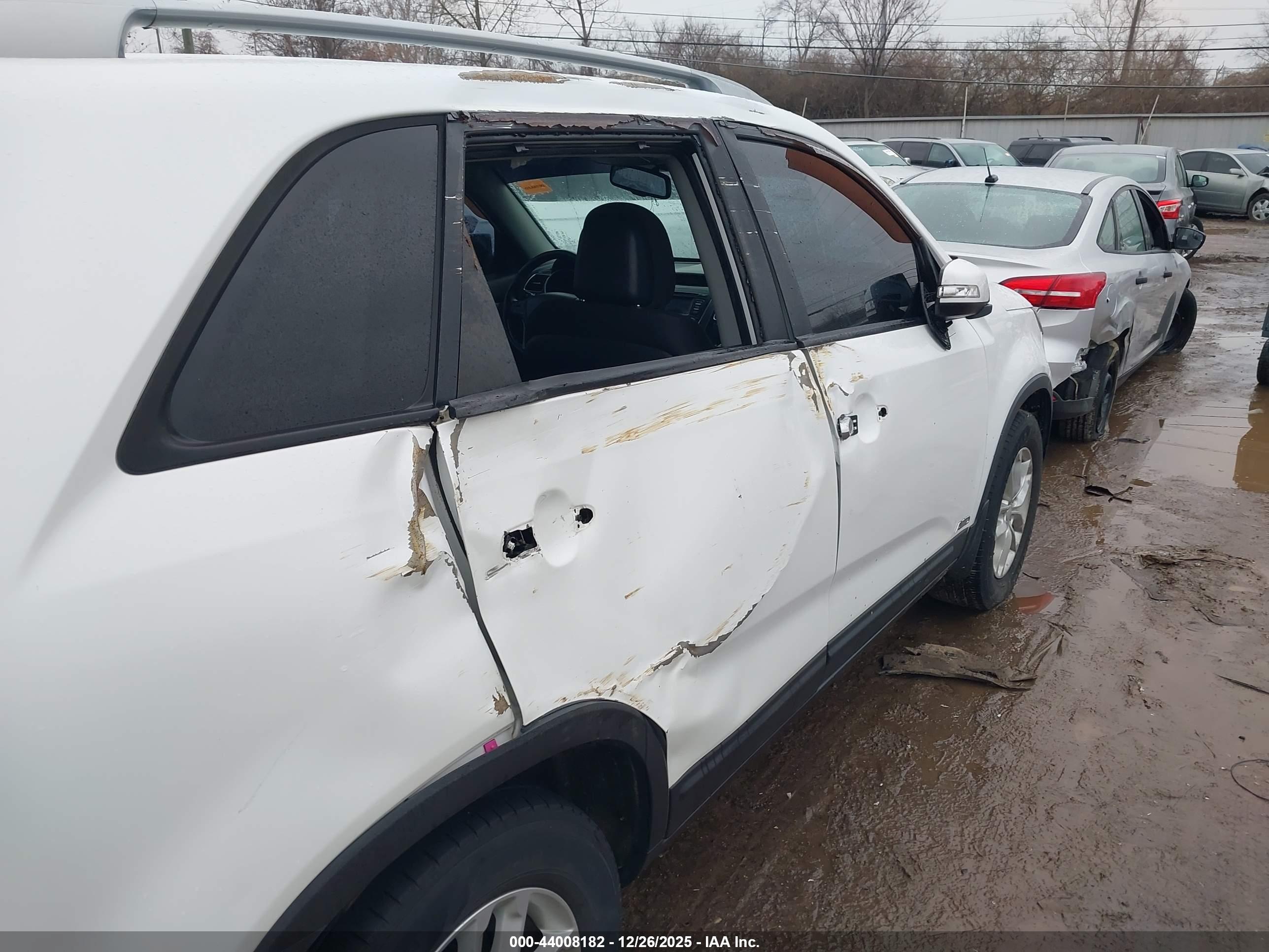 KIA SORENTO image 6