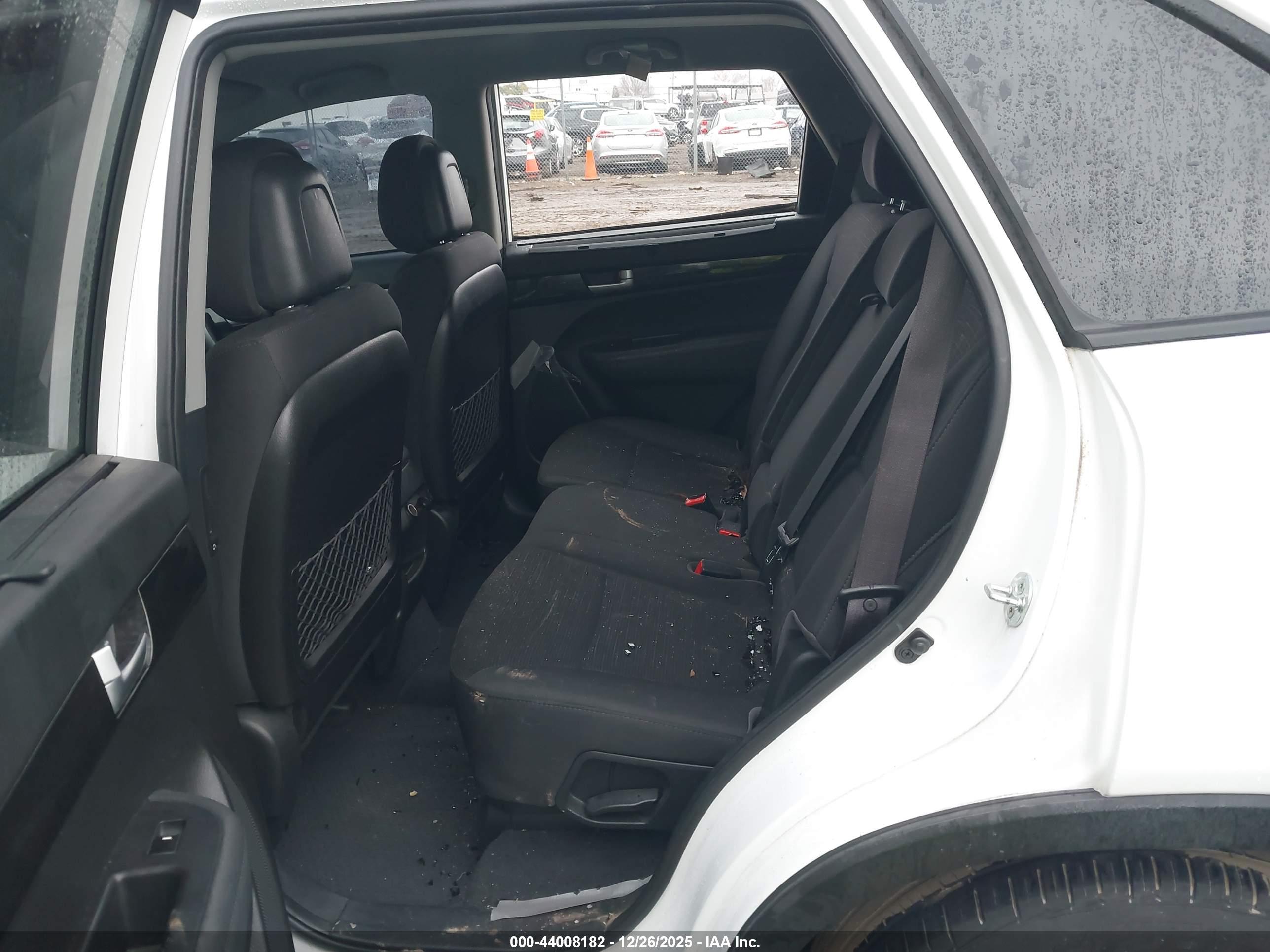 KIA SORENTO image 8