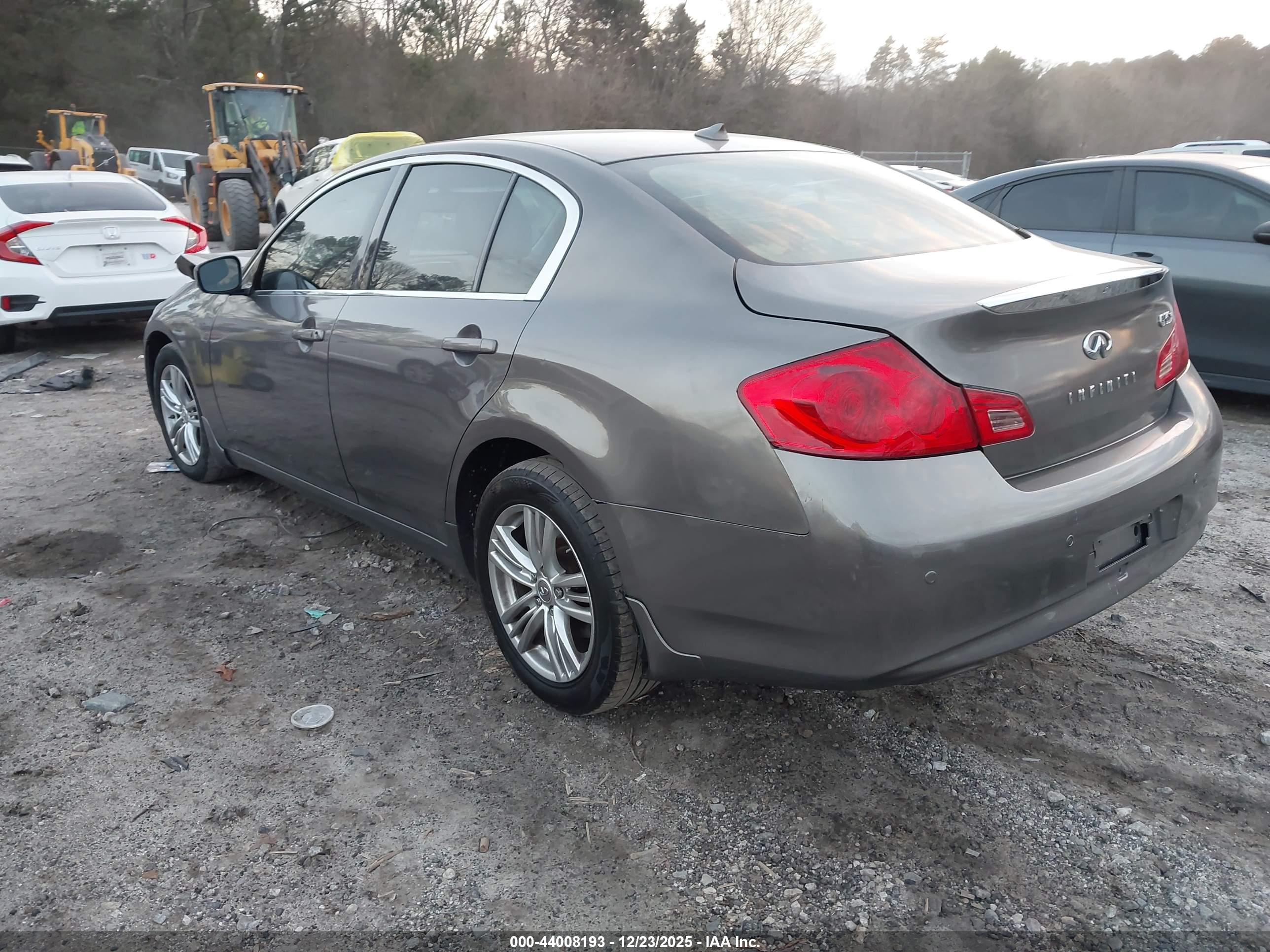 INFINITI G37X image 3