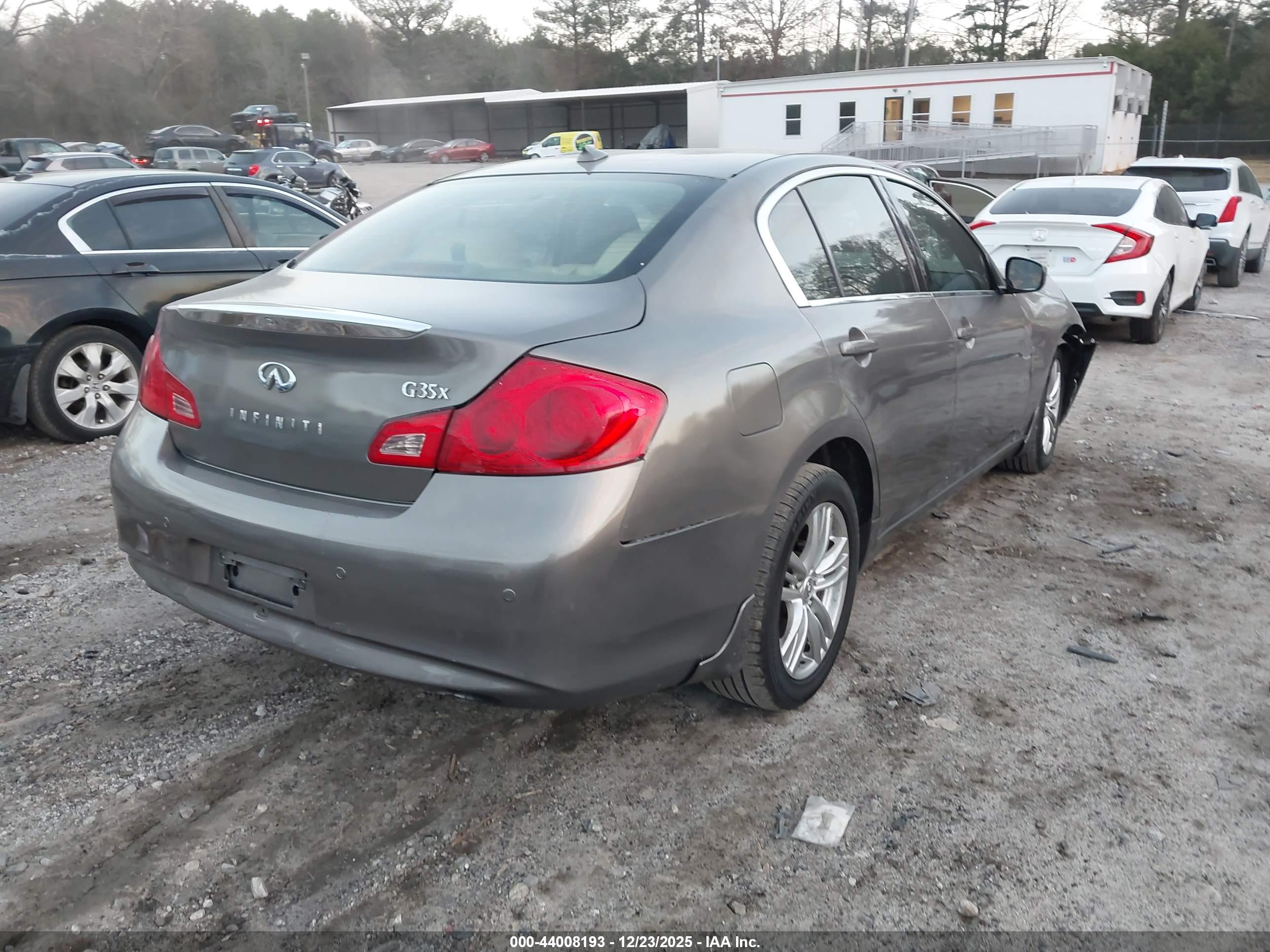 INFINITI G37X image 4