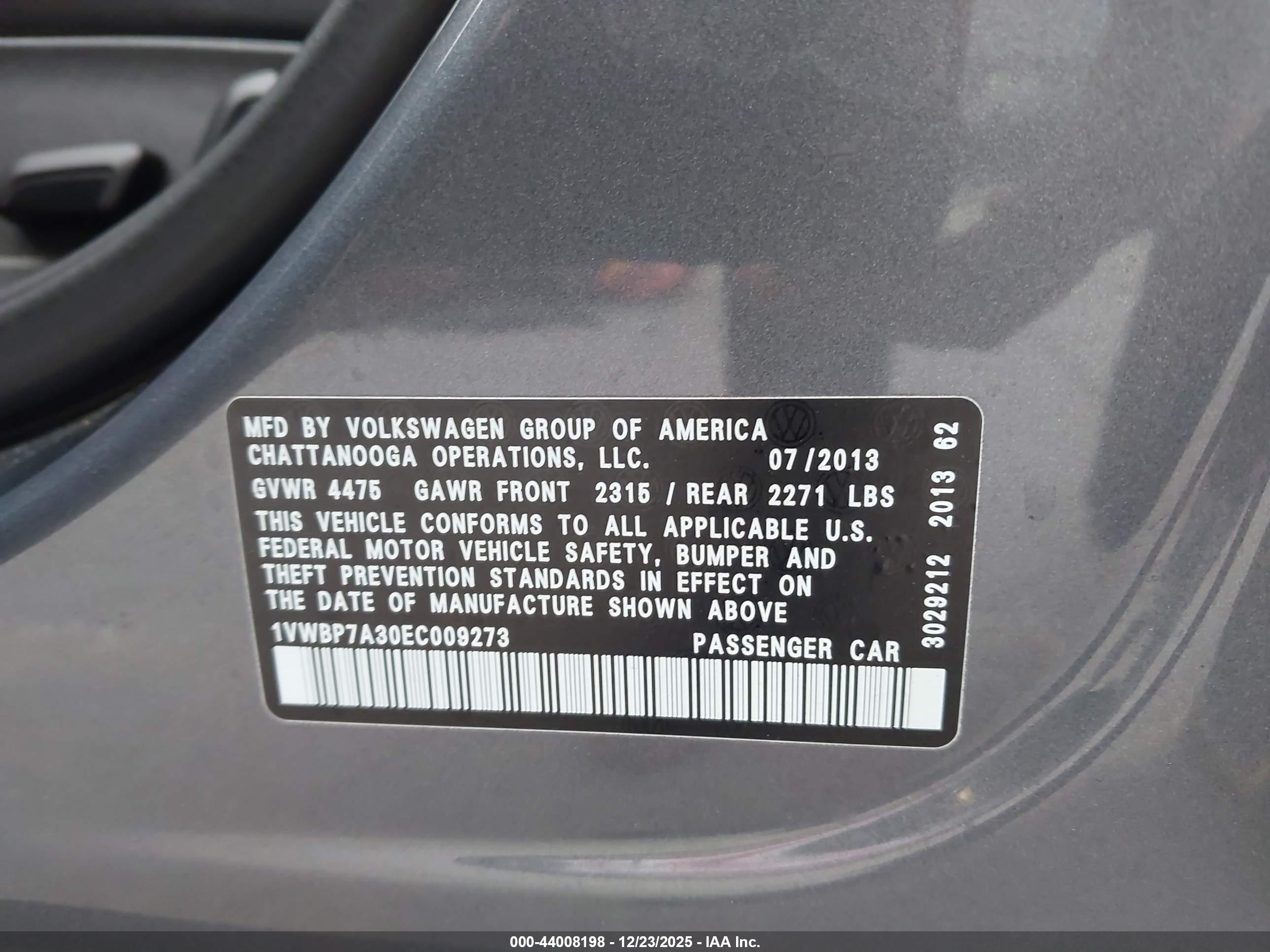 VOLKSWAGEN PASSAT image 9
