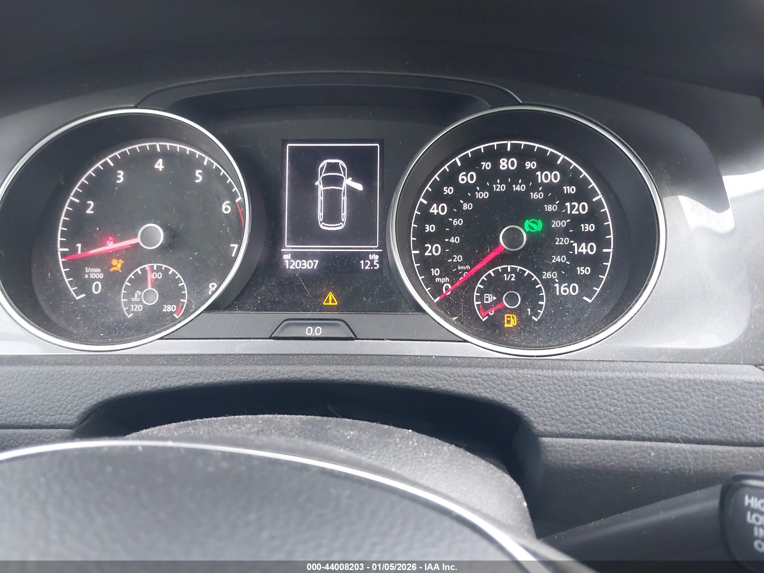VOLKSWAGEN GOLF image 7
