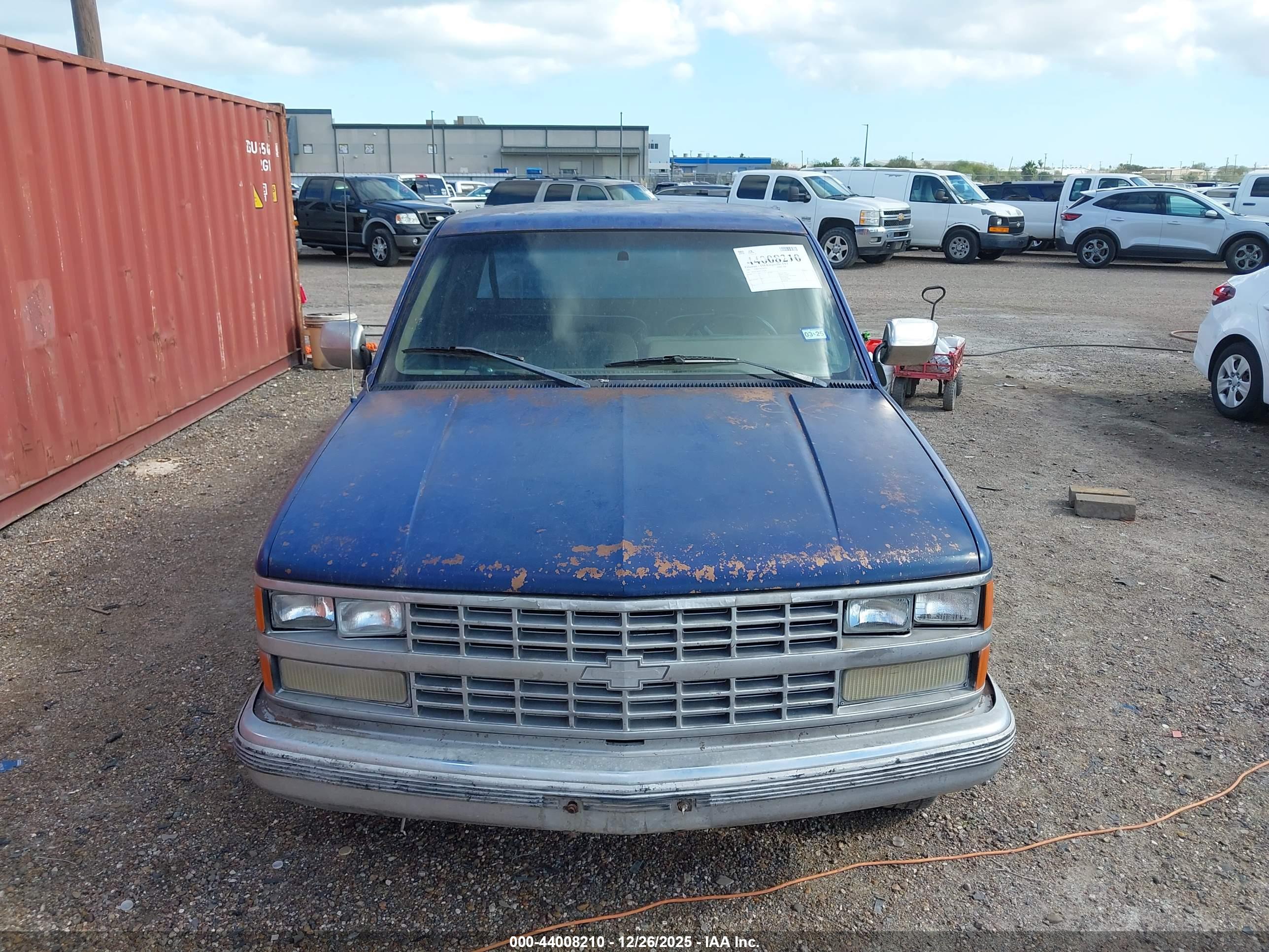 CHEVROLET GMT-400 image 6