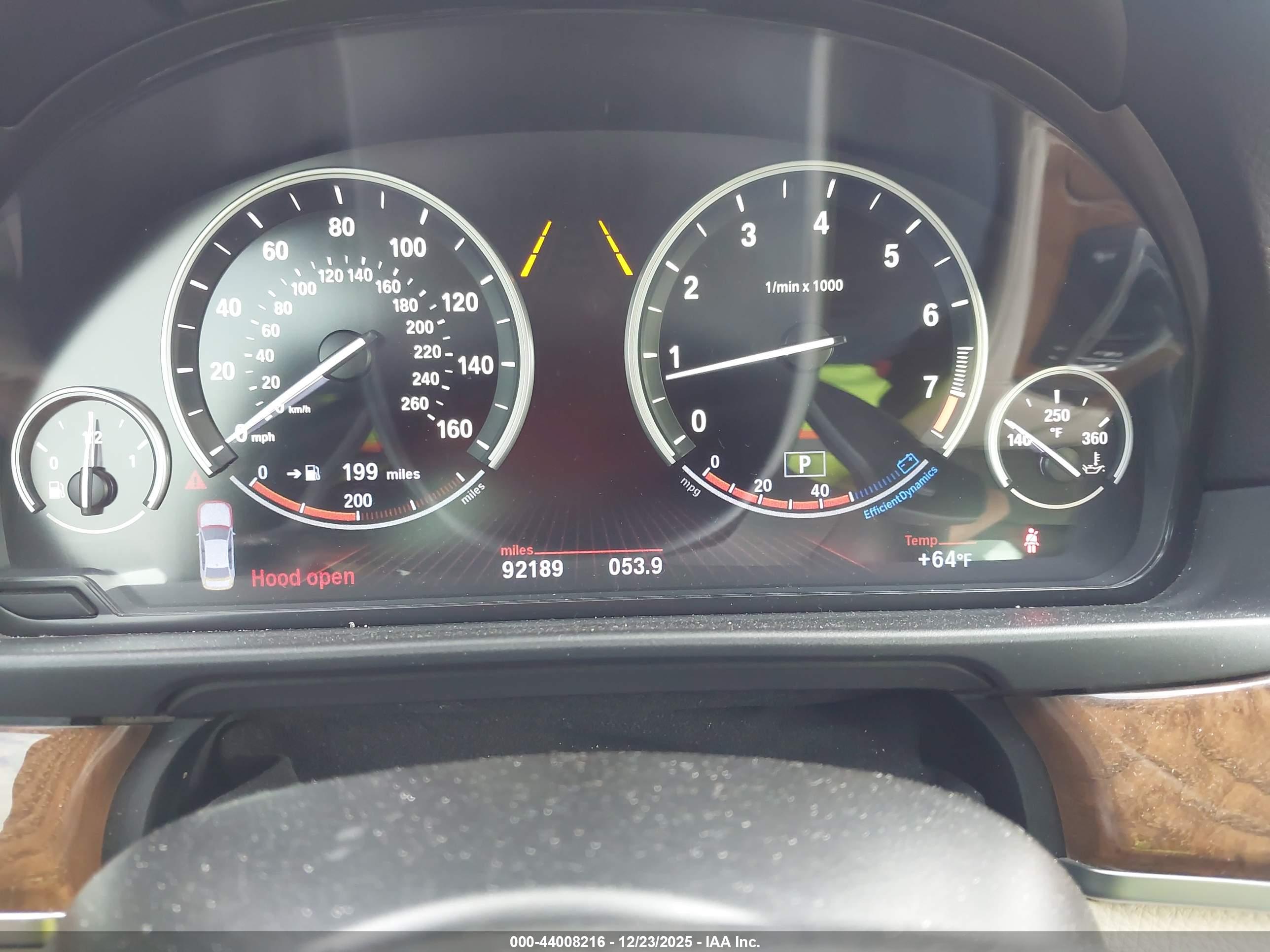 BMW 550I image 7
