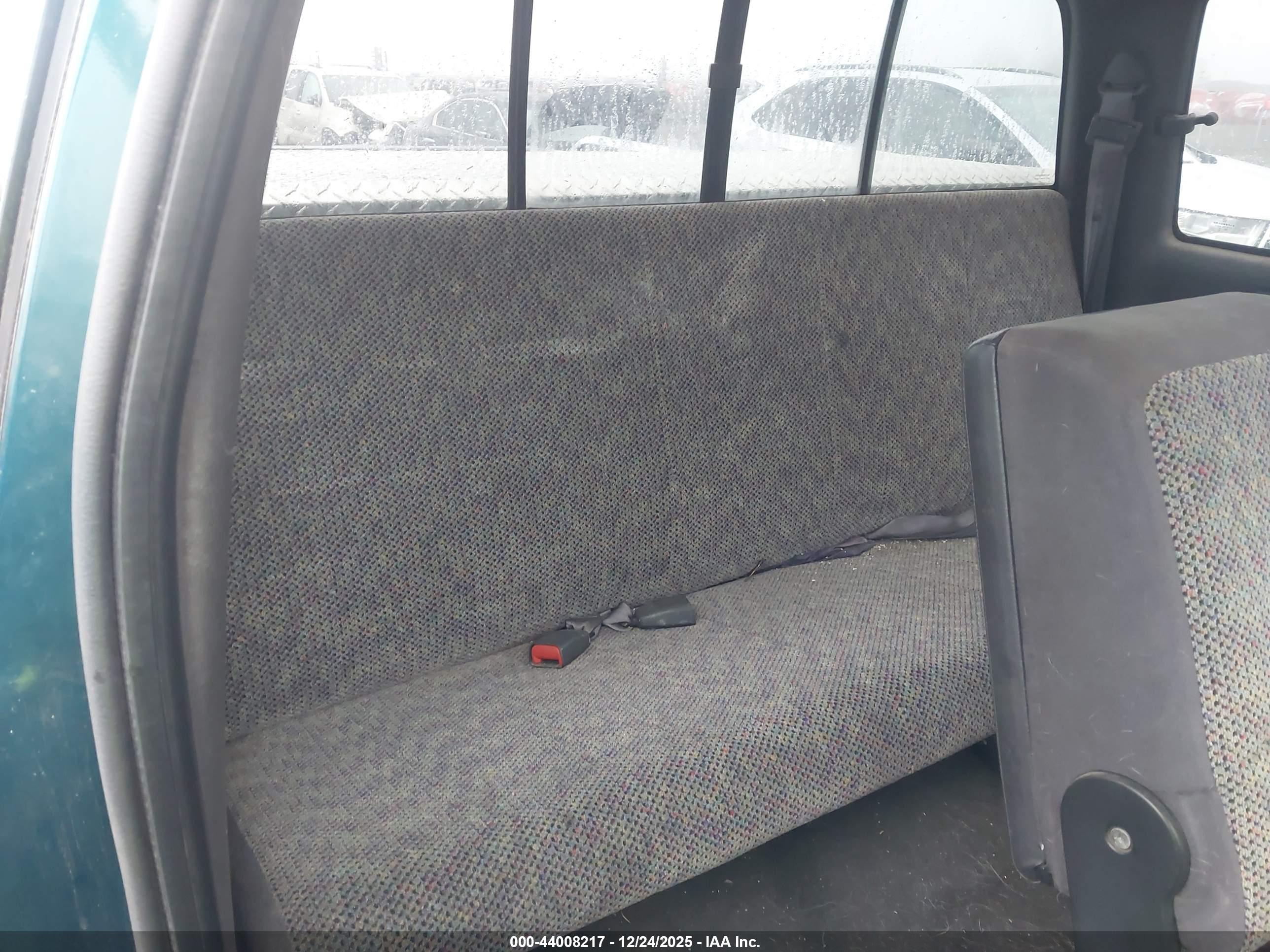 DODGE RAM image 8