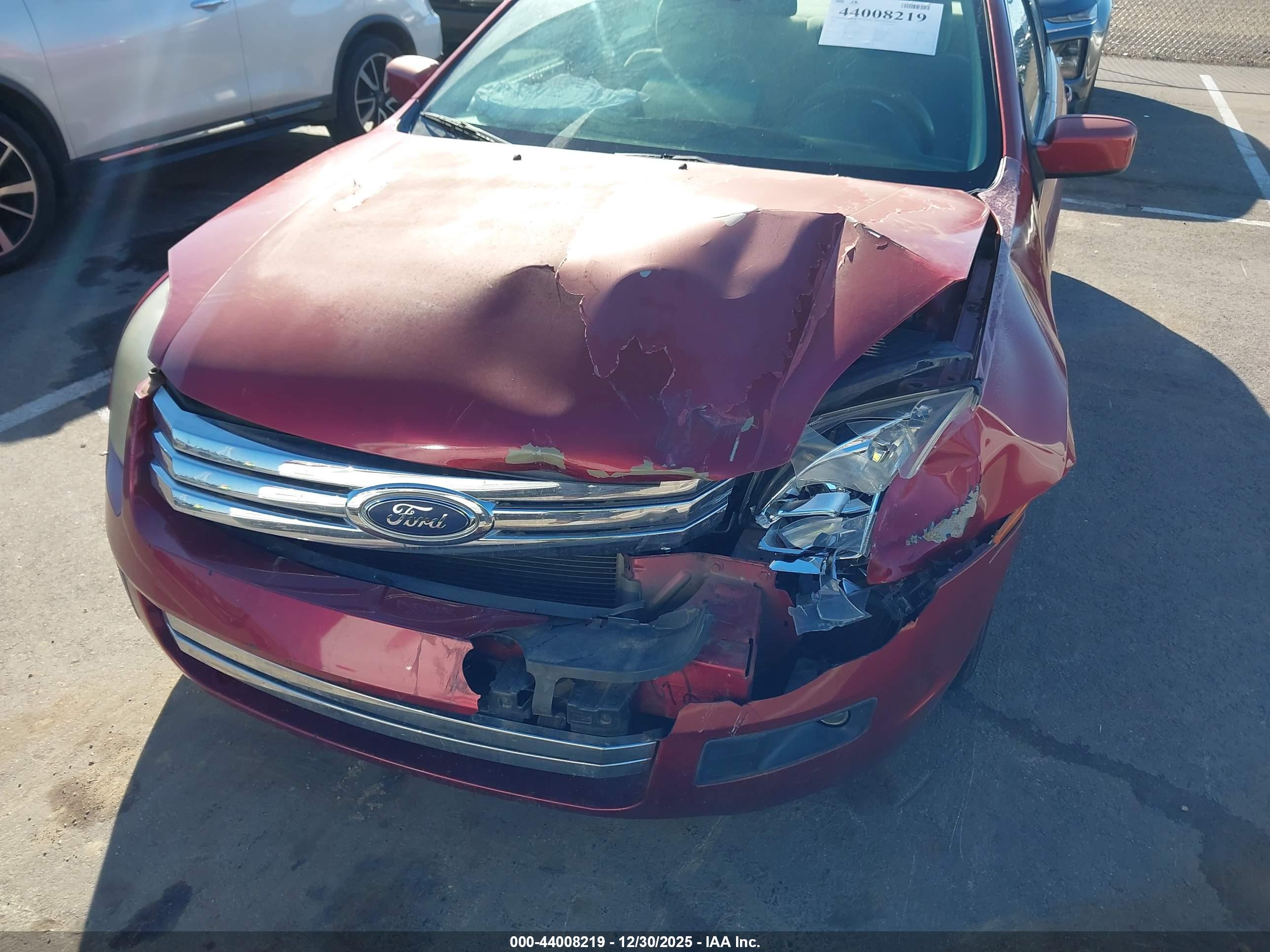 FORD FUSION image 6
