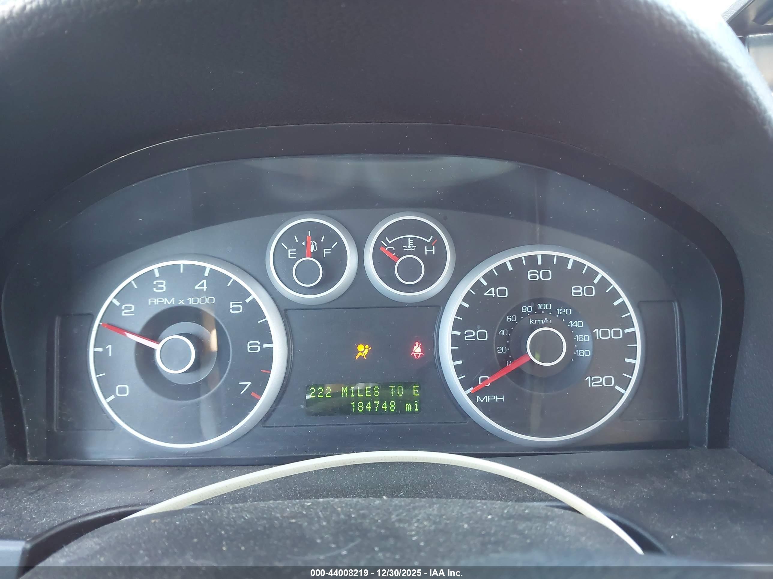 FORD FUSION image 7