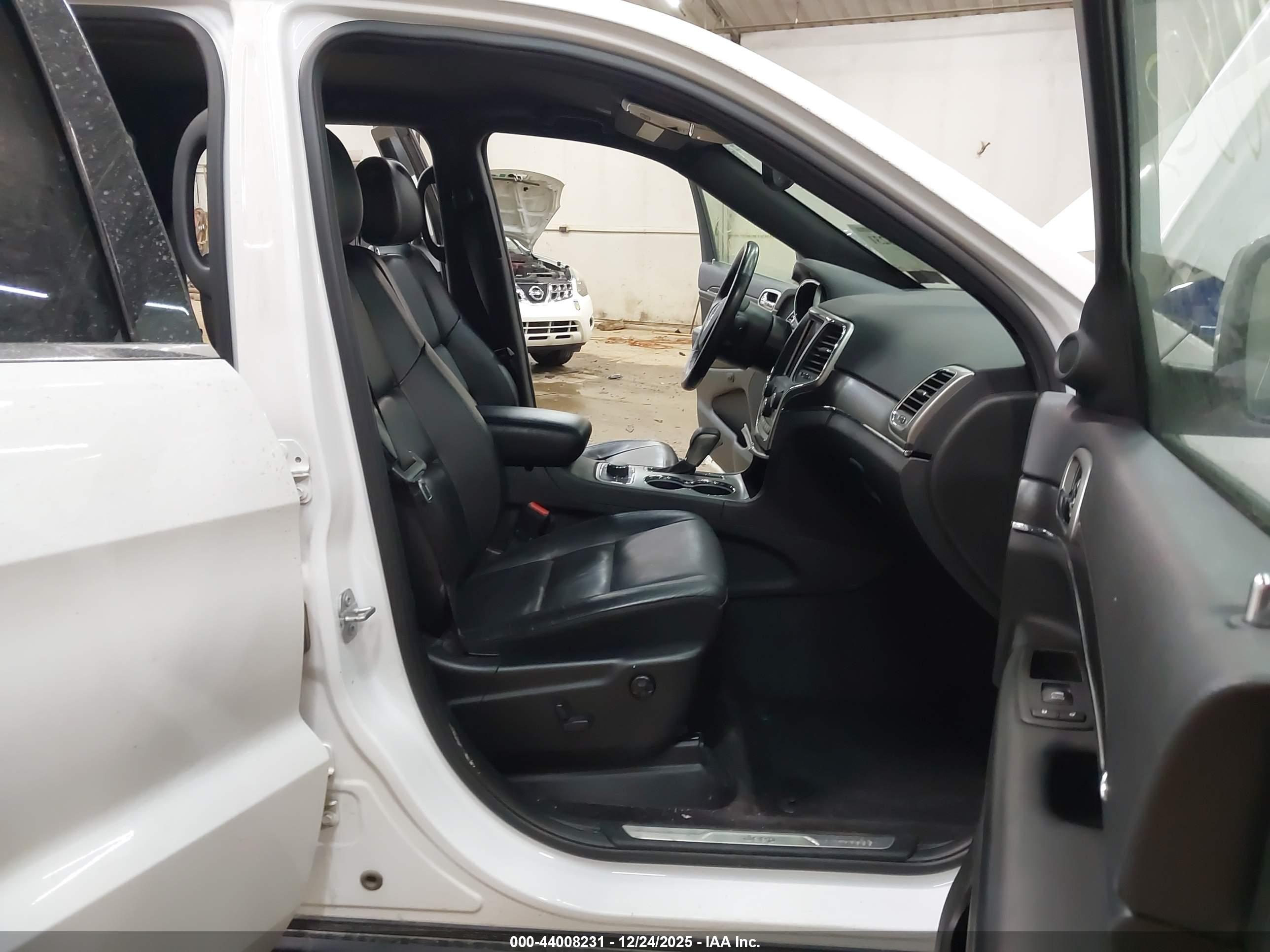 JEEP GRAND image 5
