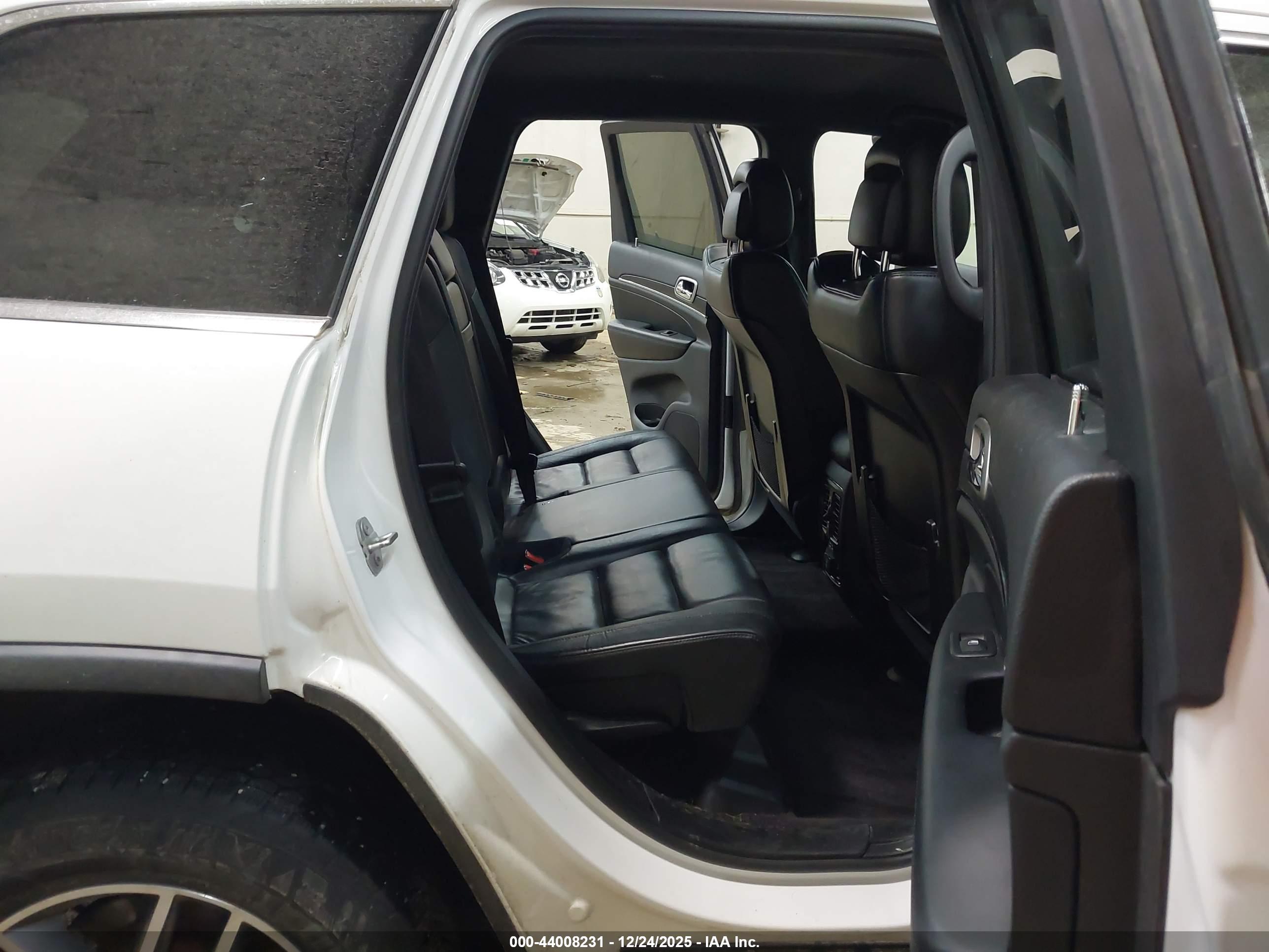 JEEP GRAND image 8
