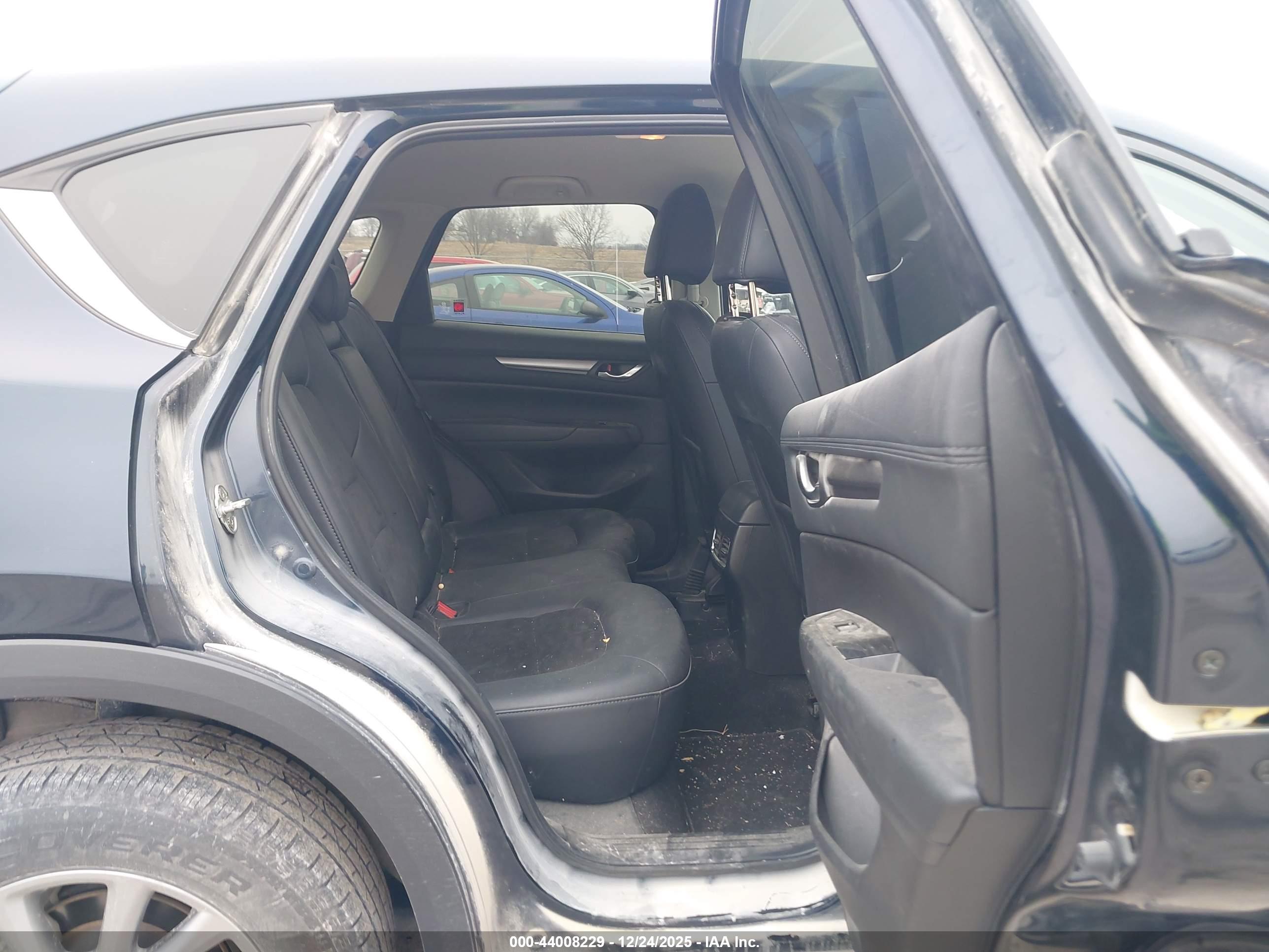 MAZDA CX-5 image 8