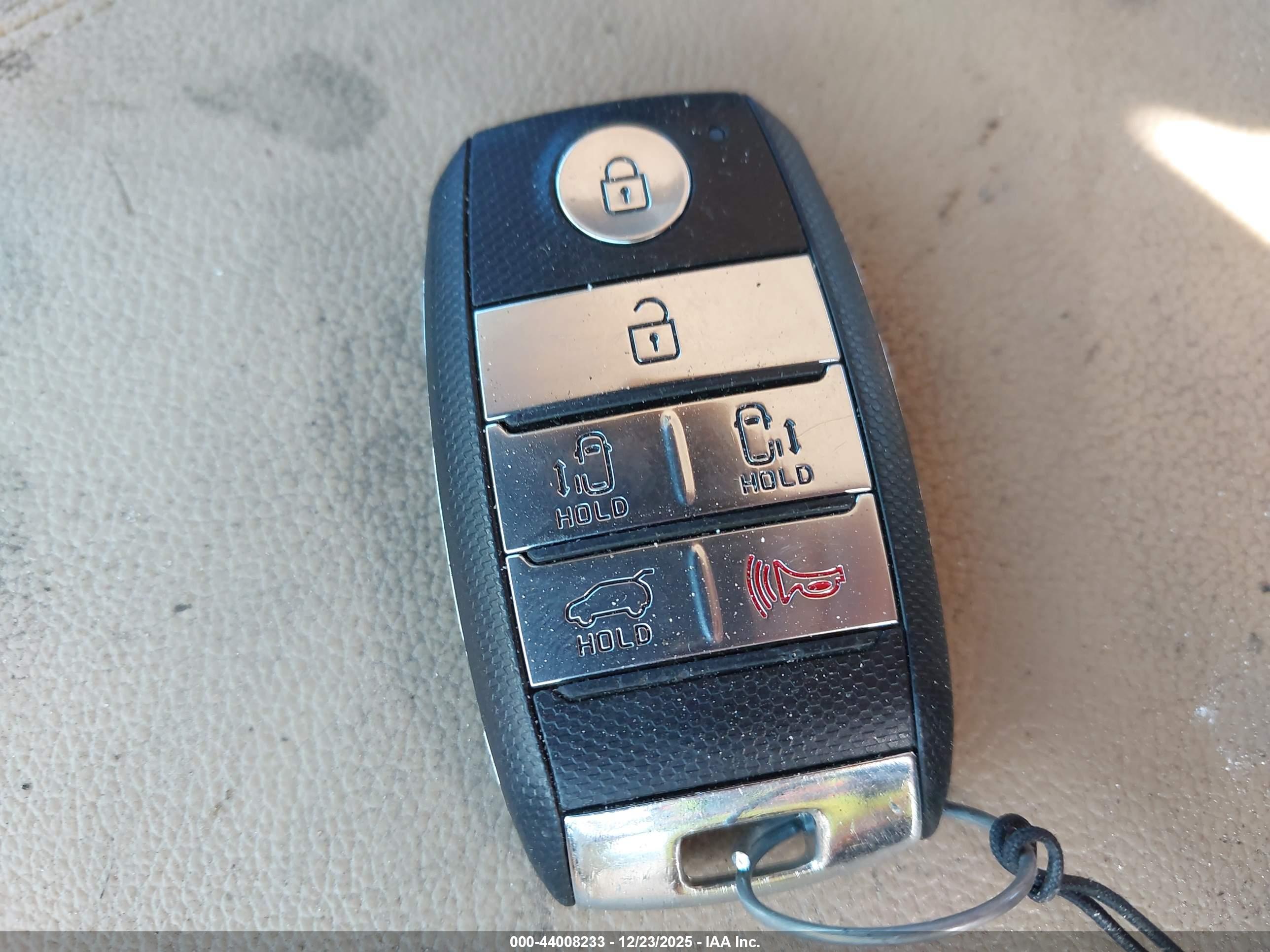 KIA SEDONA image 11