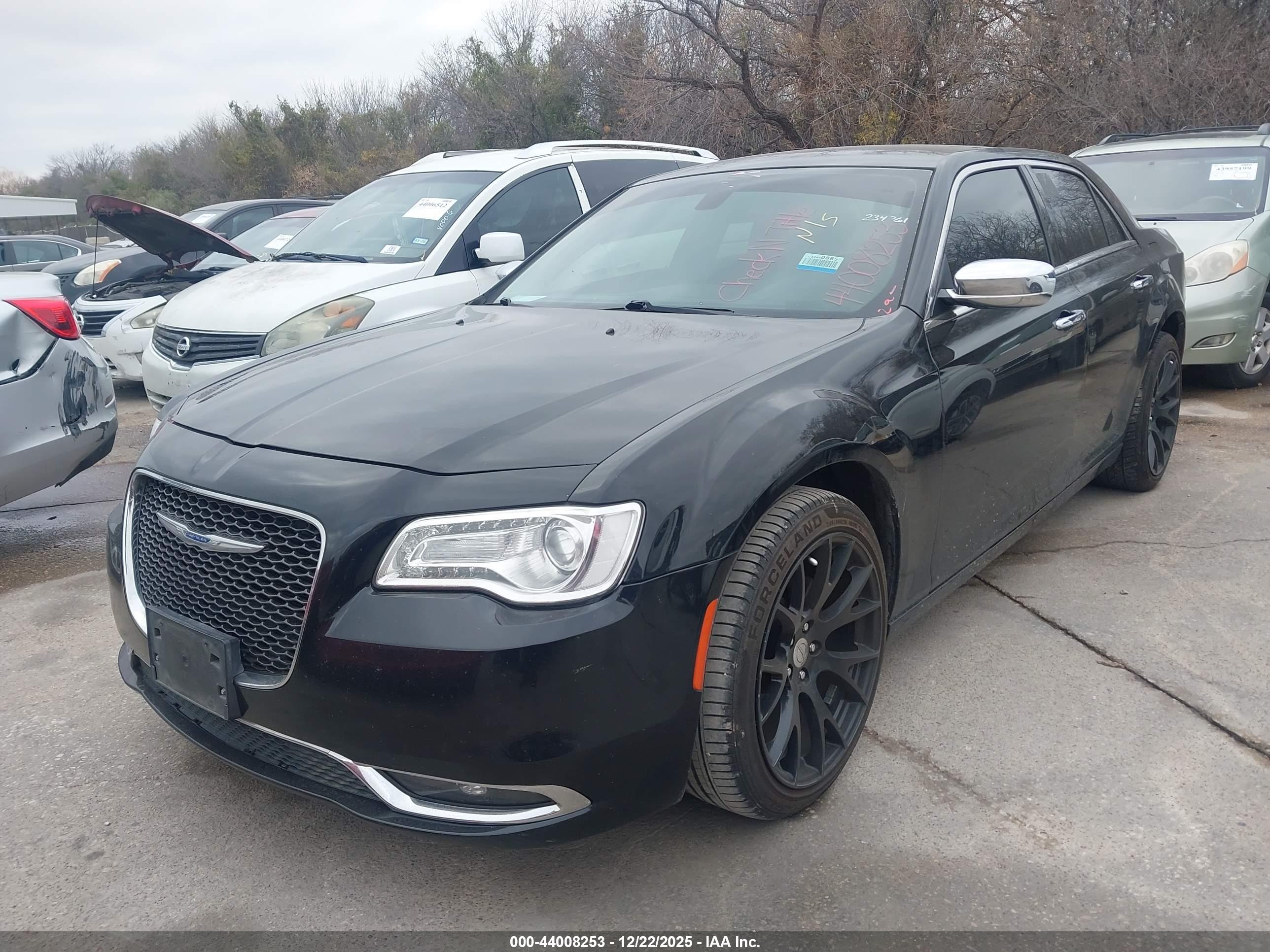 CHRYSLER 300 image 2