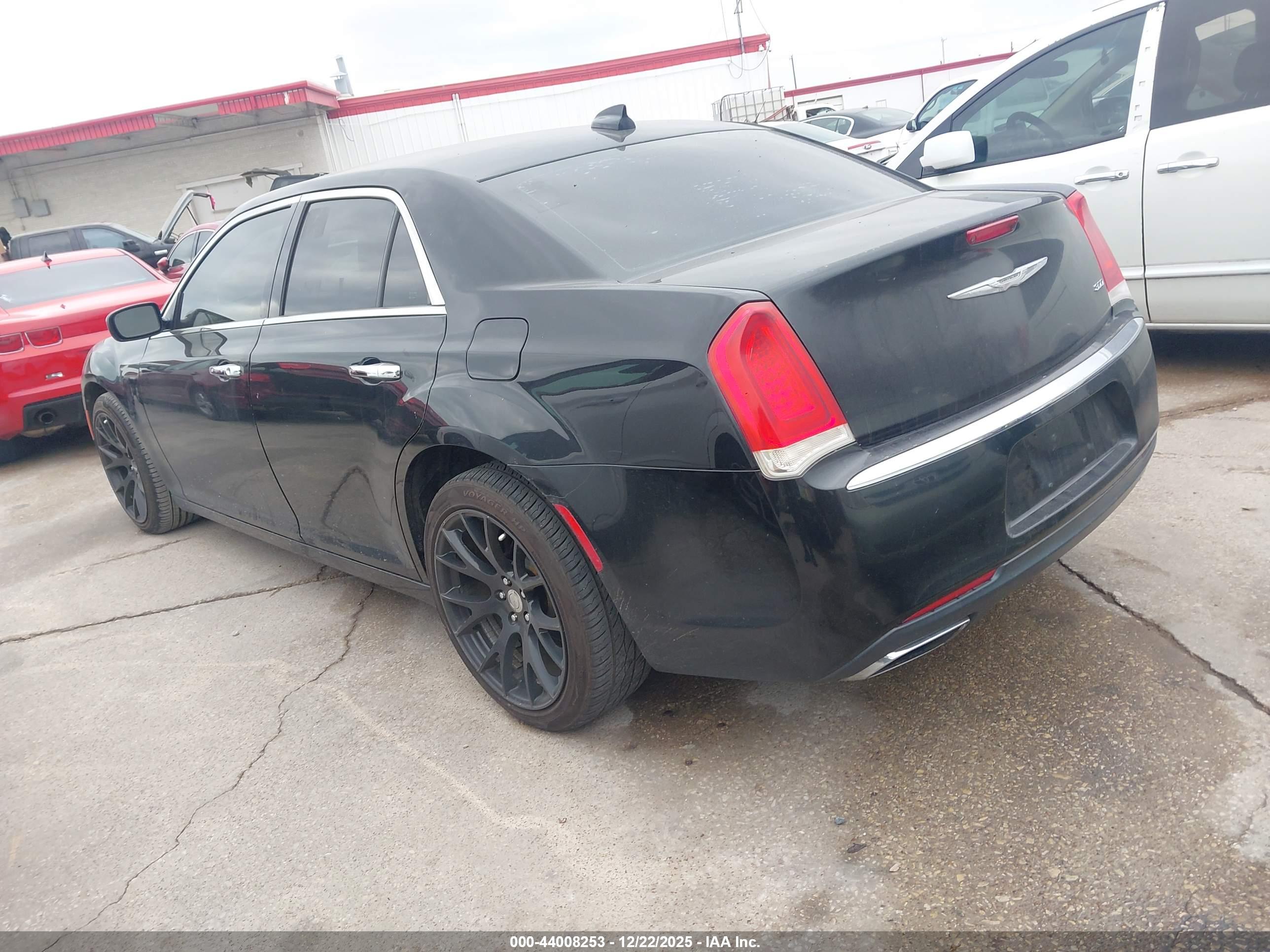 CHRYSLER 300 image 3