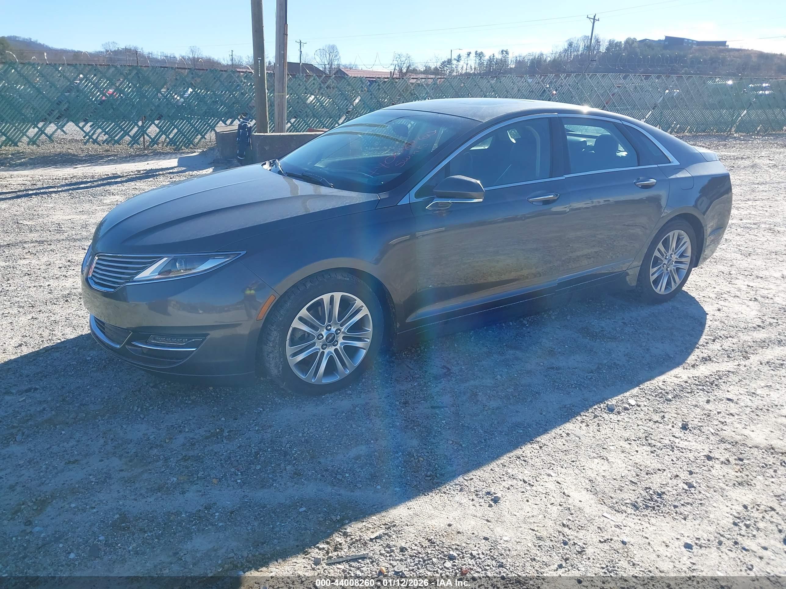 LINCOLN MKZ image 2