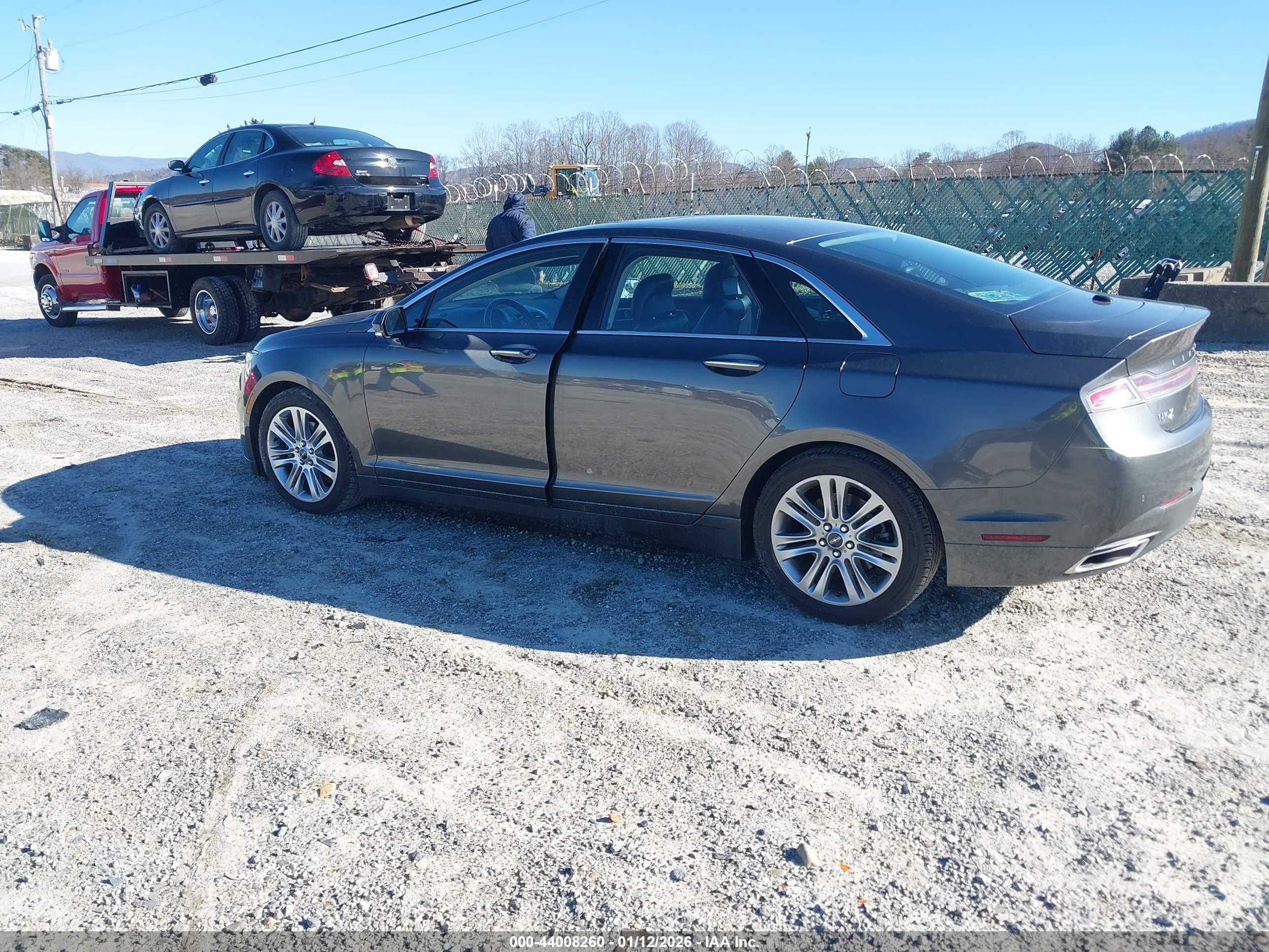LINCOLN MKZ image 3