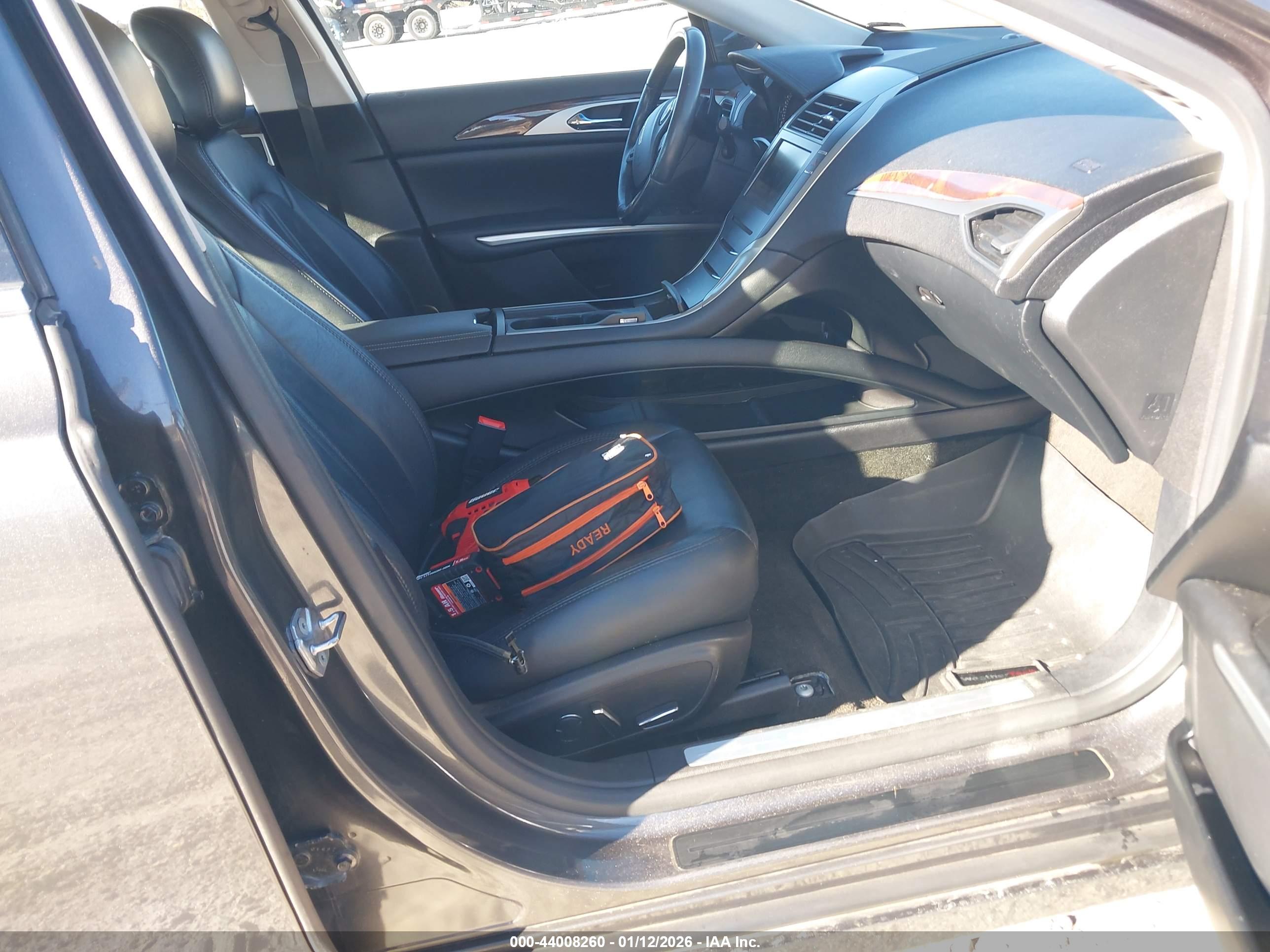 LINCOLN MKZ image 5