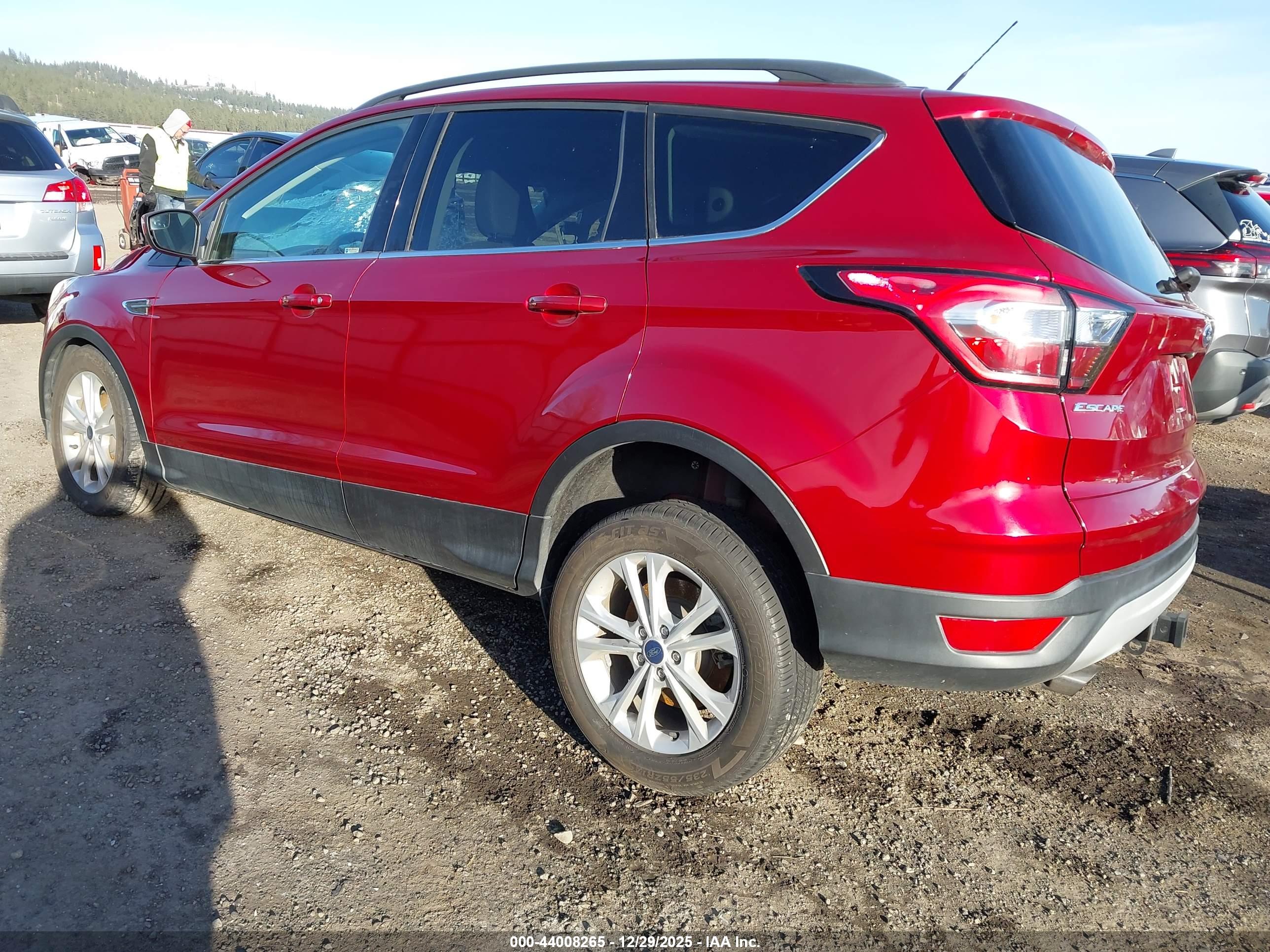 FORD ESCAPE image 3