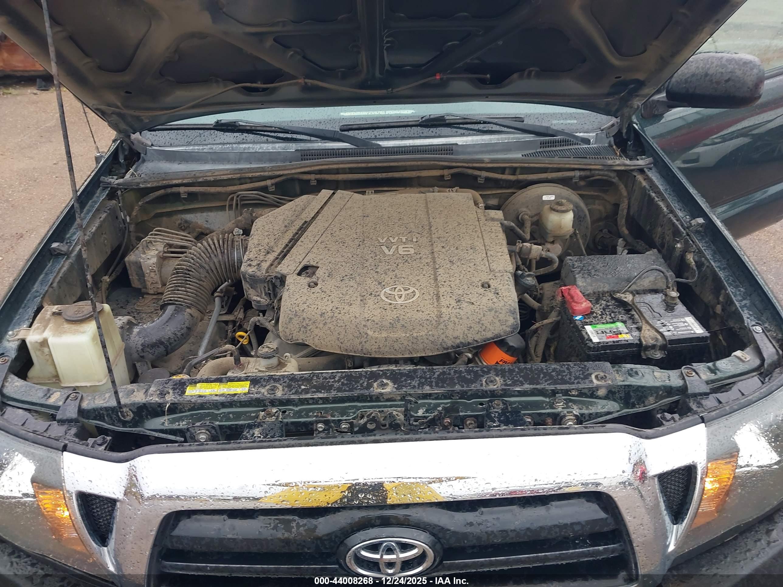 TOYOTA TACOMA image 10