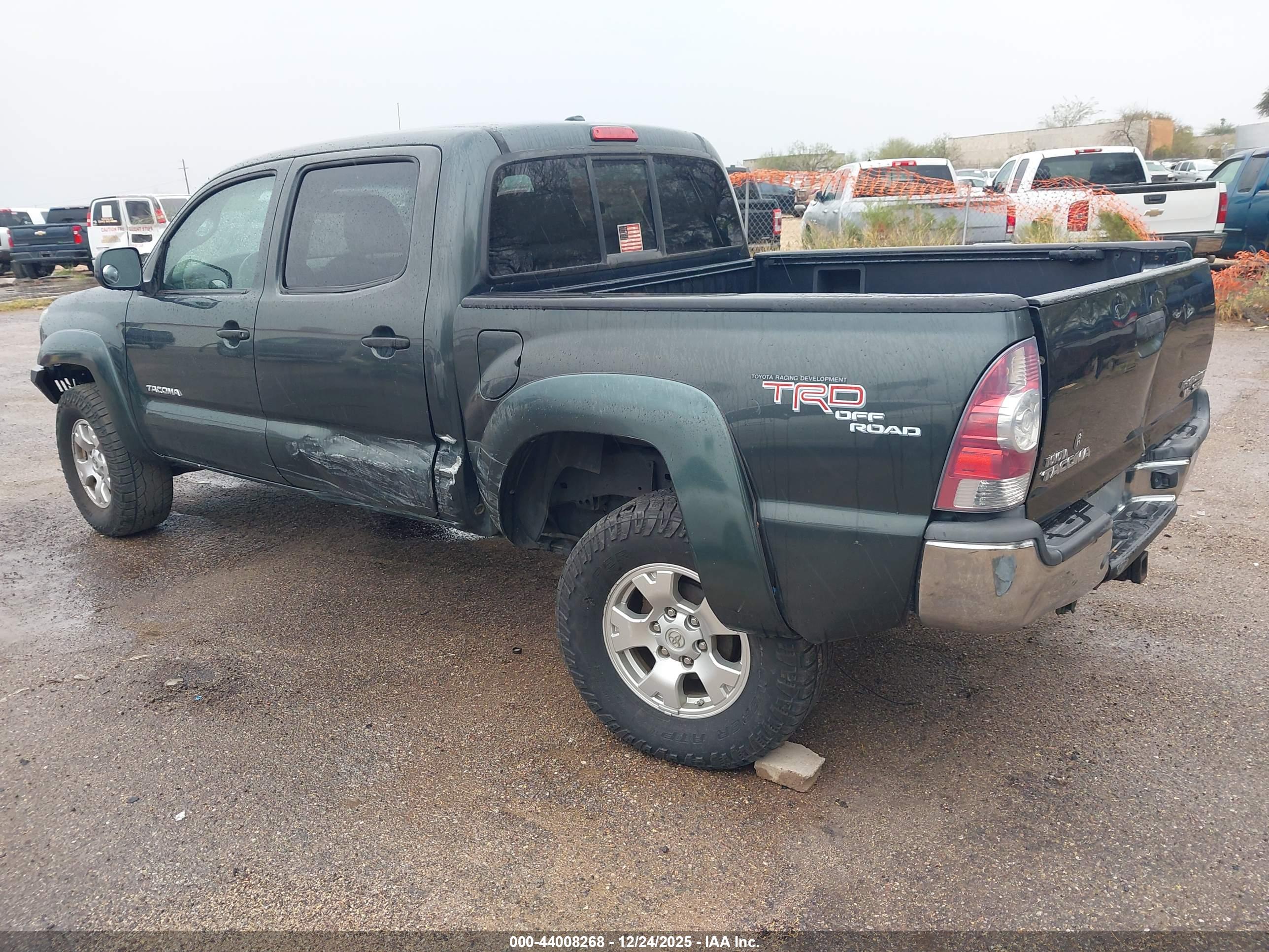 TOYOTA TACOMA image 3