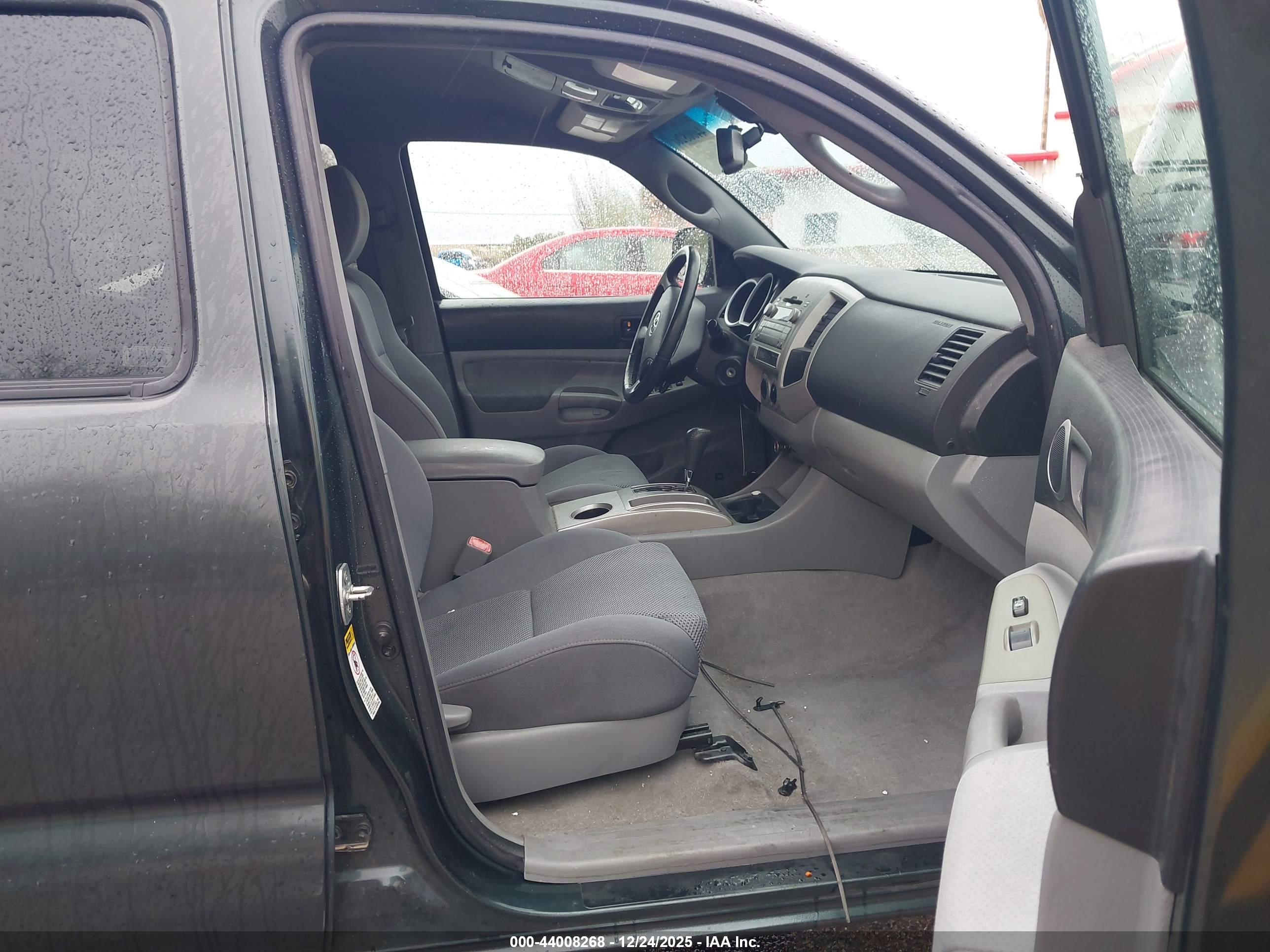 TOYOTA TACOMA image 5