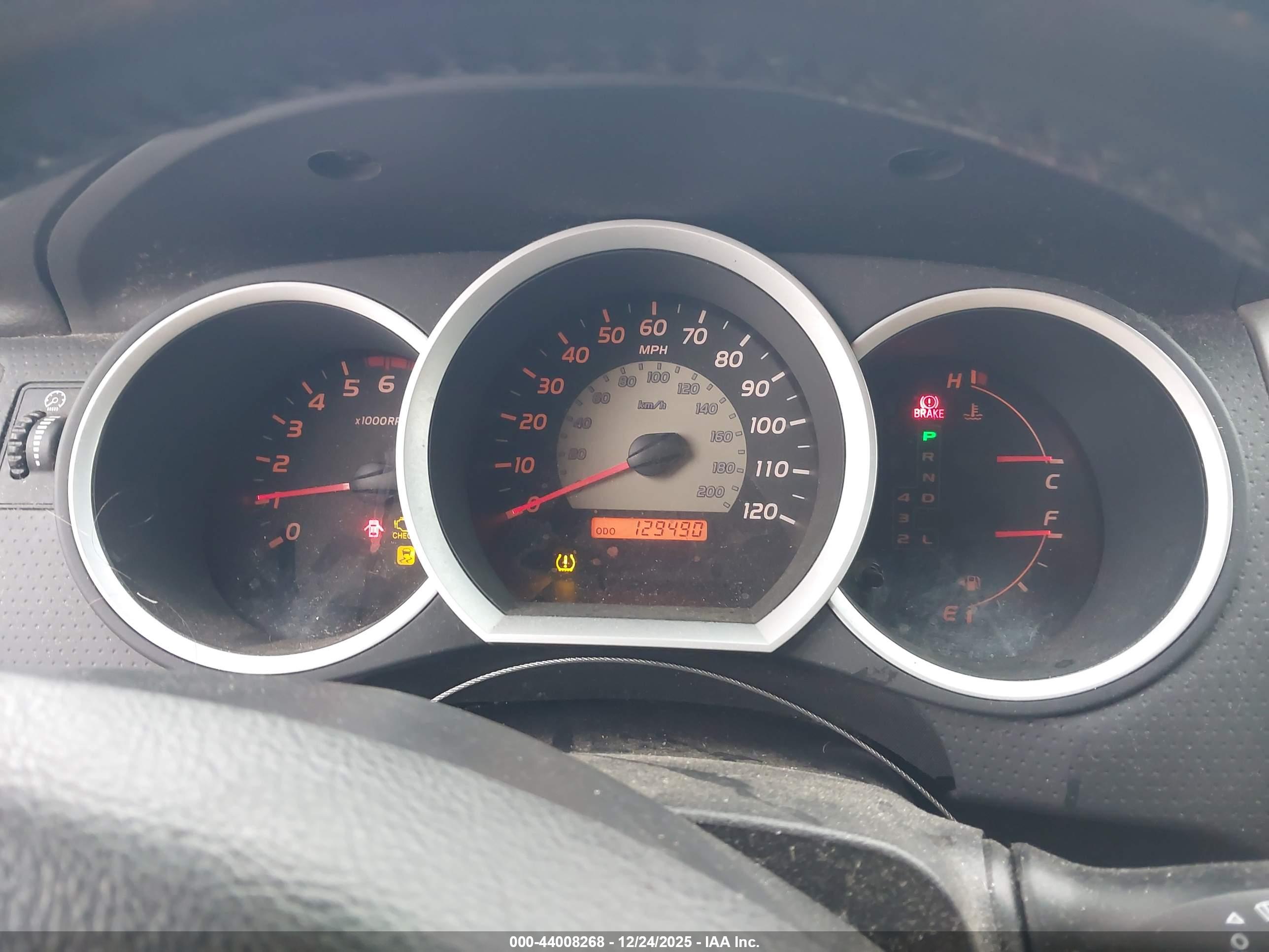 TOYOTA TACOMA image 7