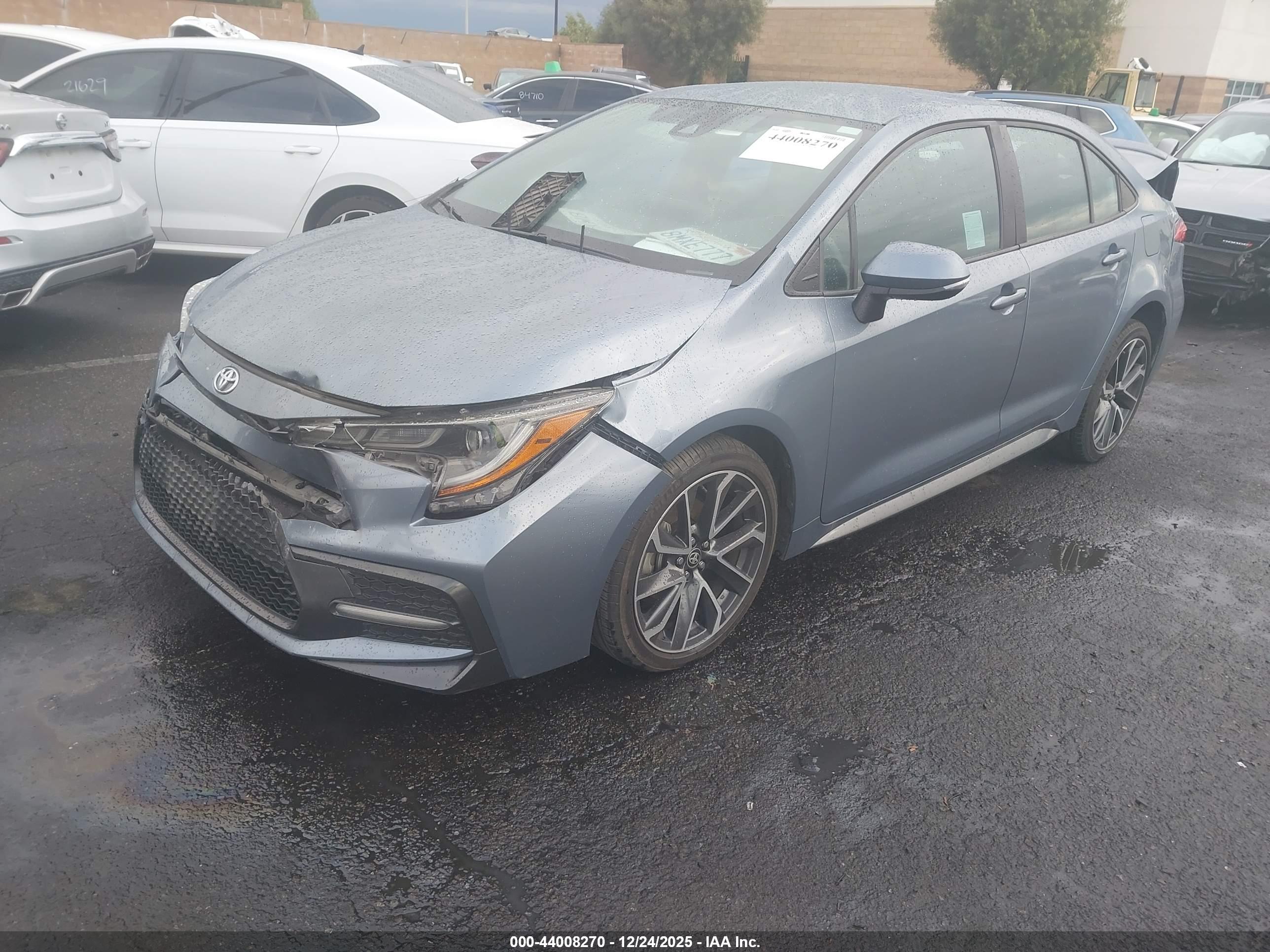 TOYOTA COROLLA image 2
