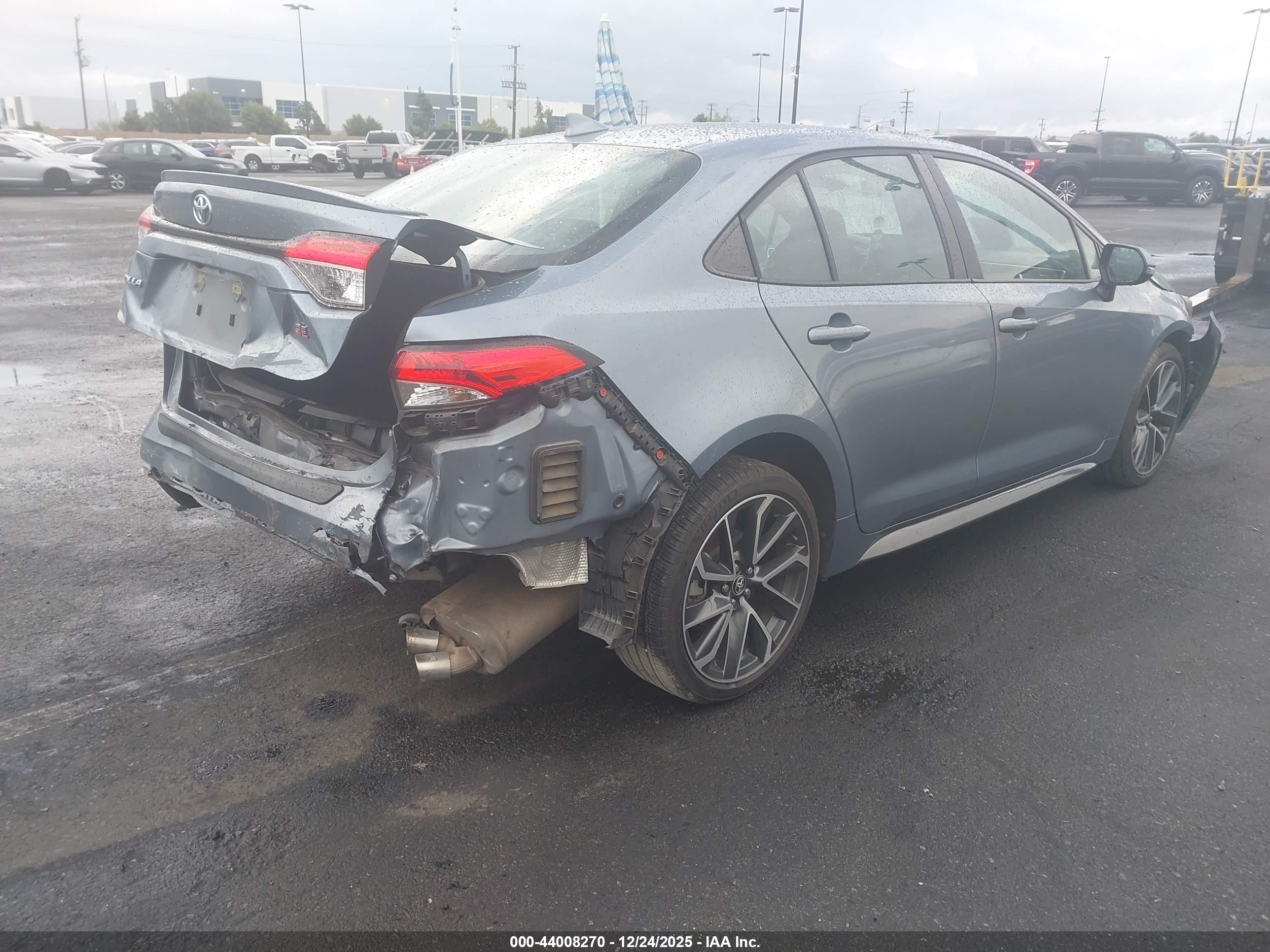 TOYOTA COROLLA image 4