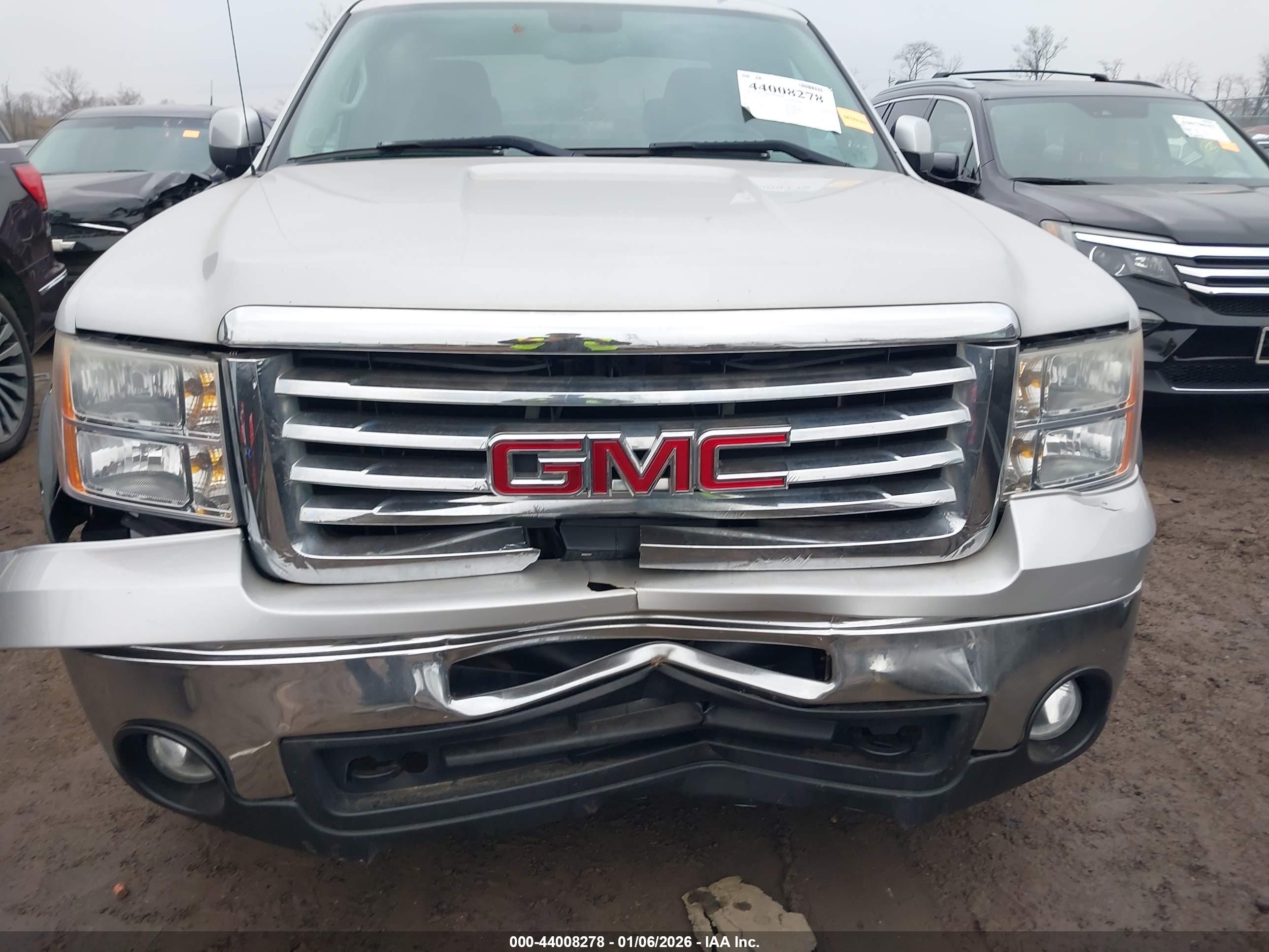 GMC SIERRA image 6