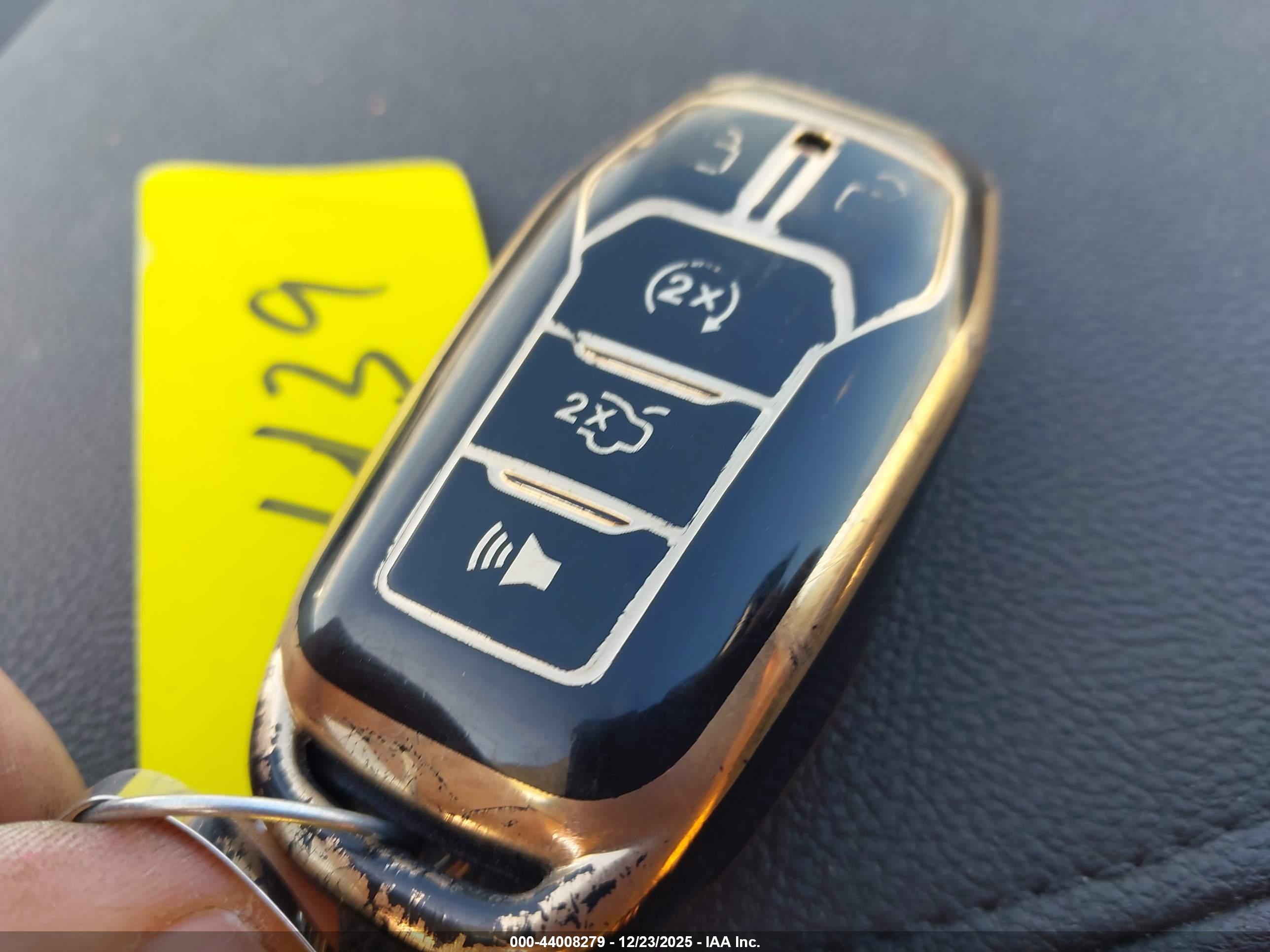 LINCOLN MKZ image 11