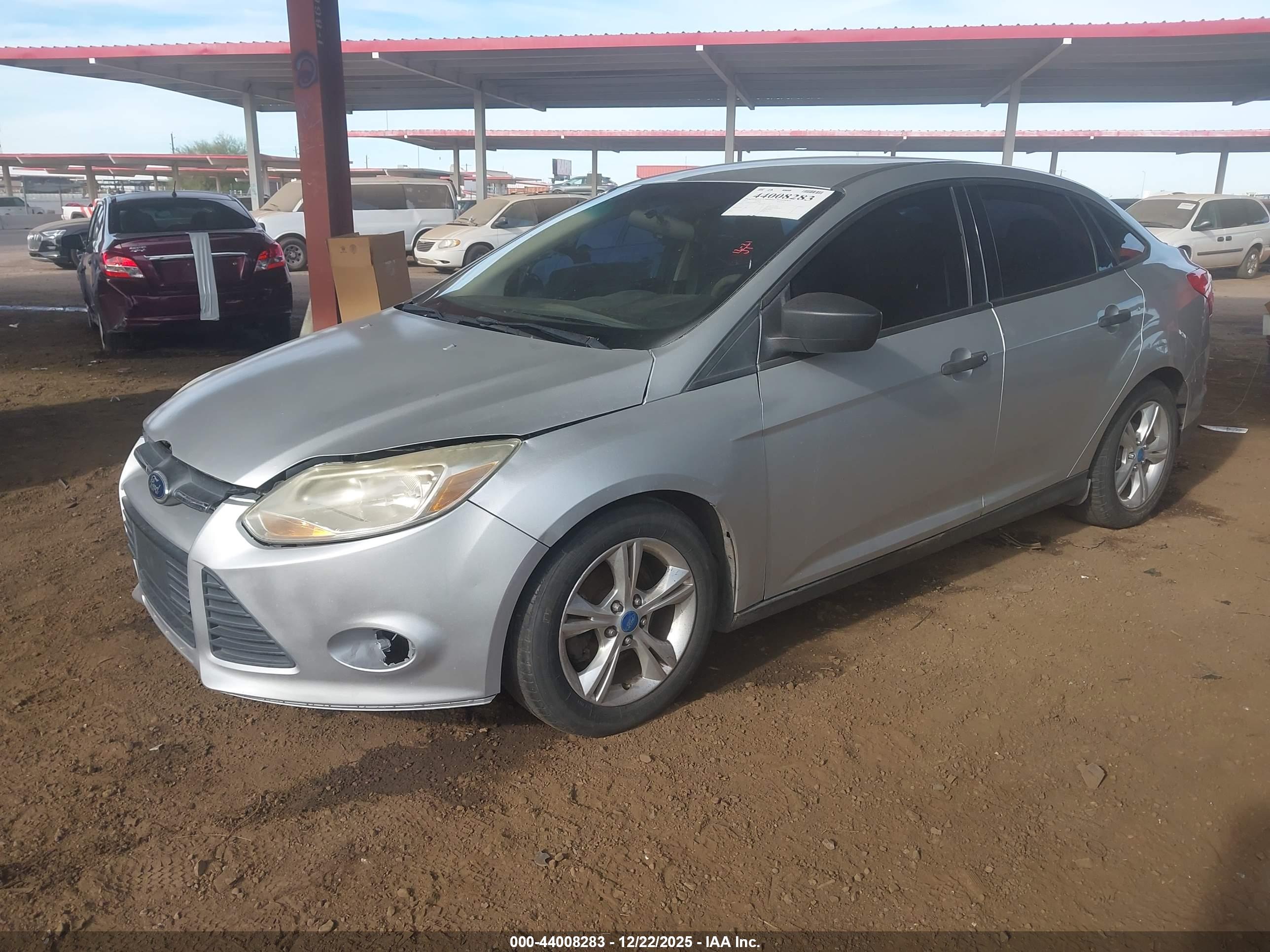FORD FOCUS image 2