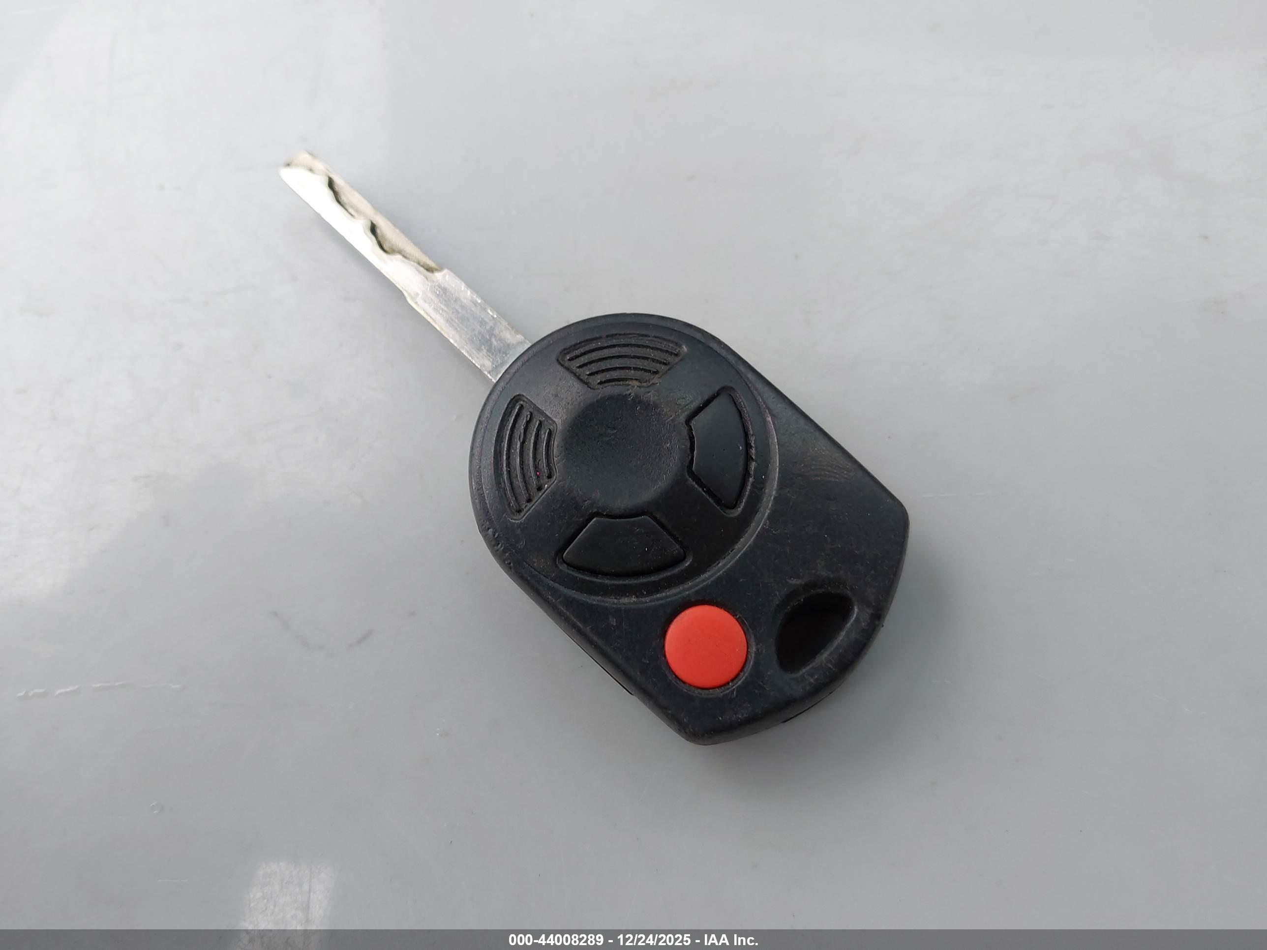 FORD ESCAPE image 11
