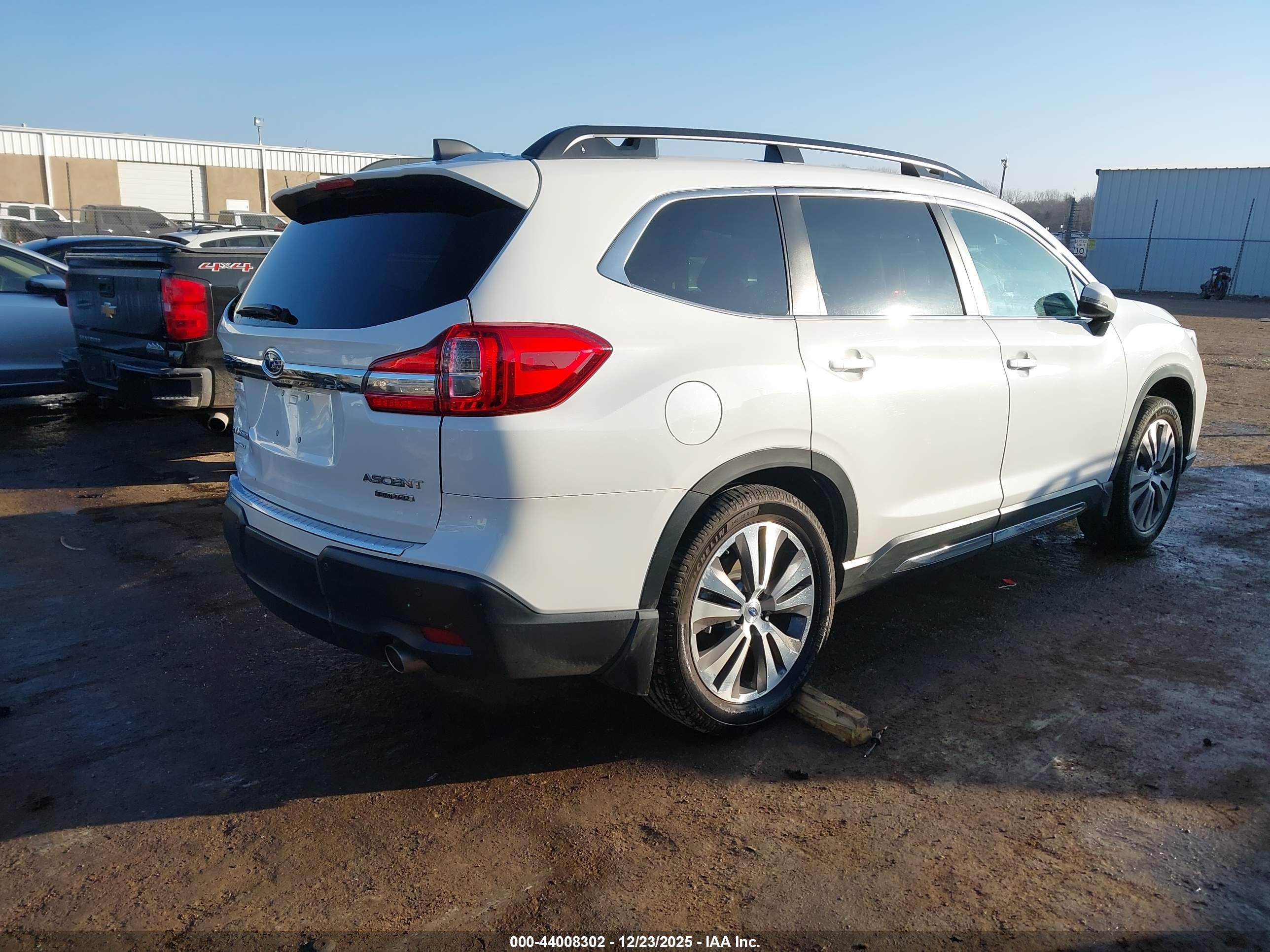 SUBARU ASCENT image 4