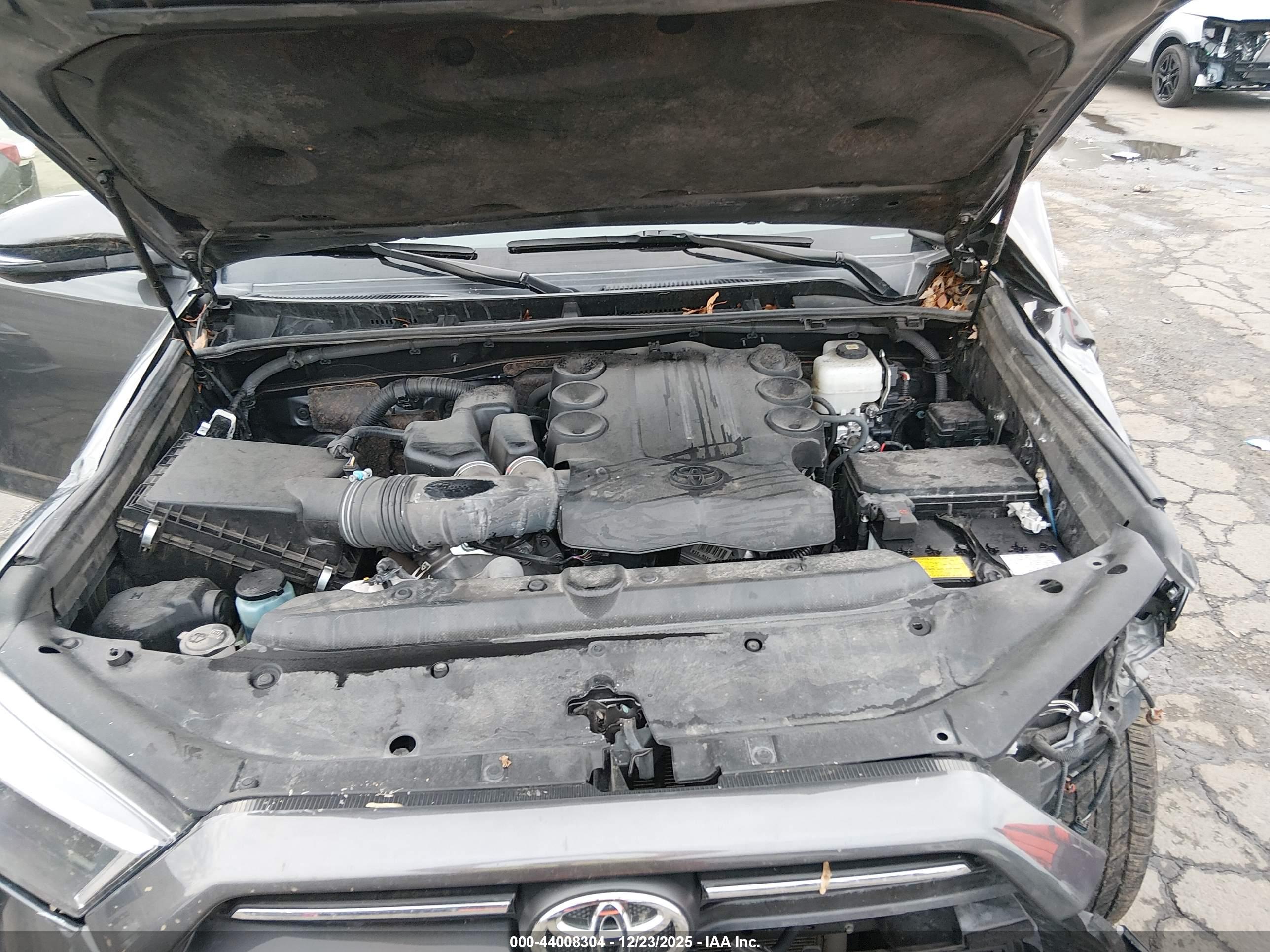 TOYOTA 4RUNNER image 10