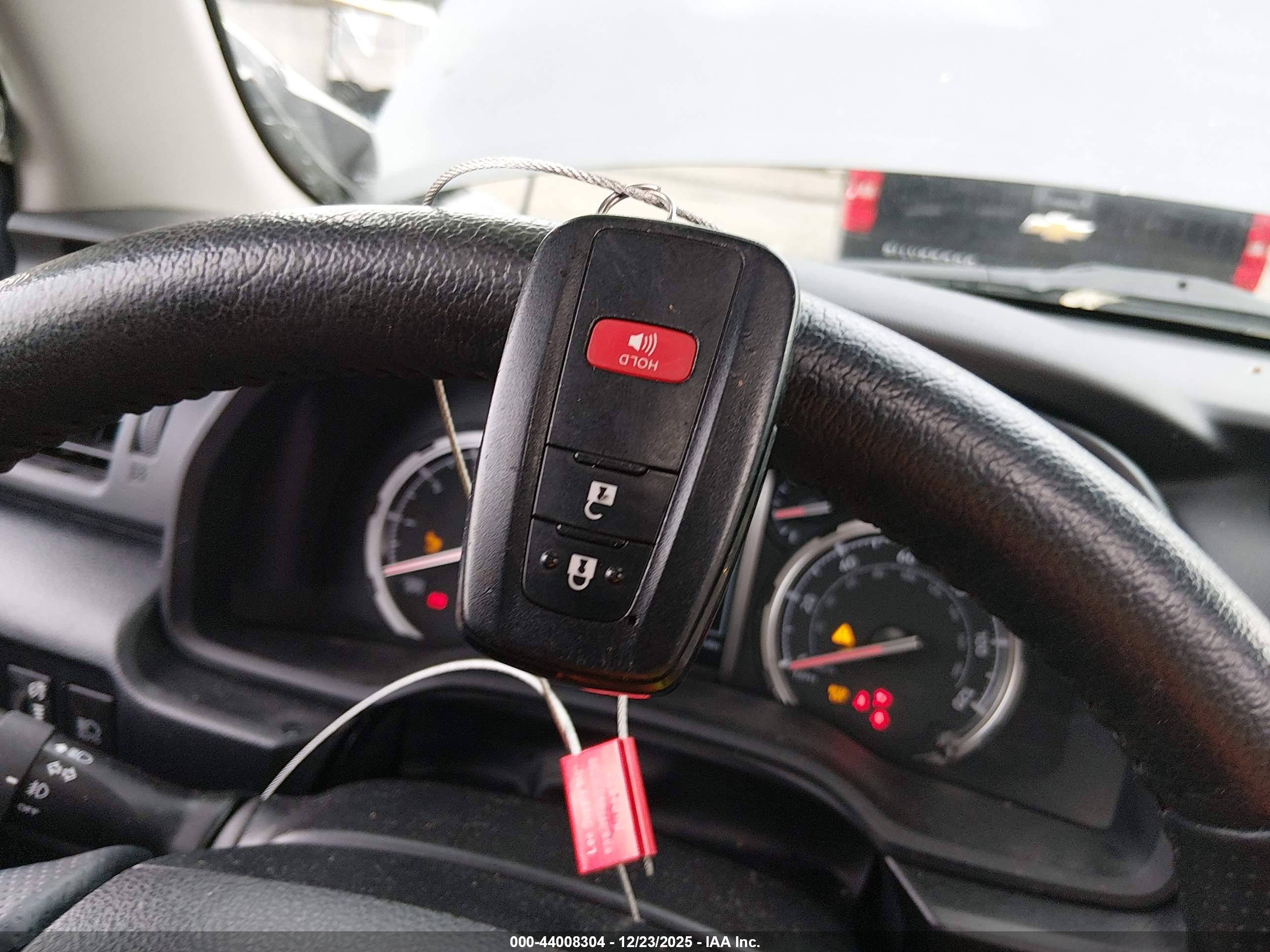 TOYOTA 4RUNNER image 11