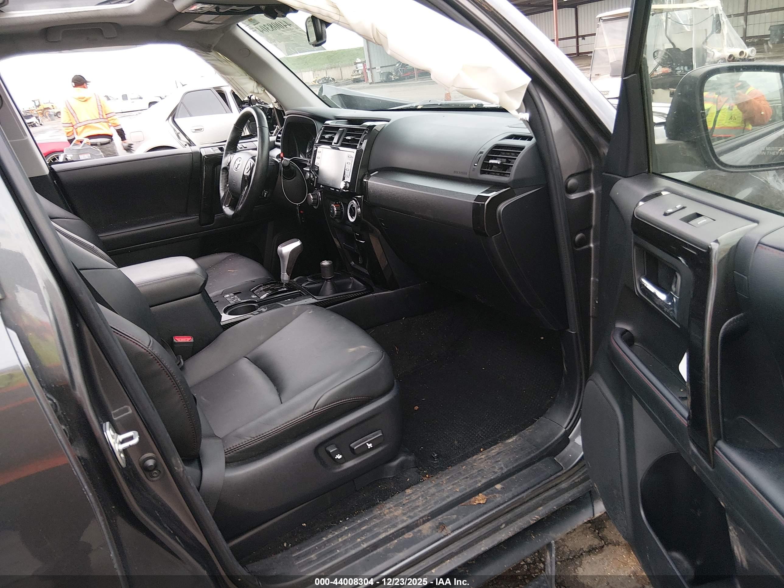 TOYOTA 4RUNNER image 5