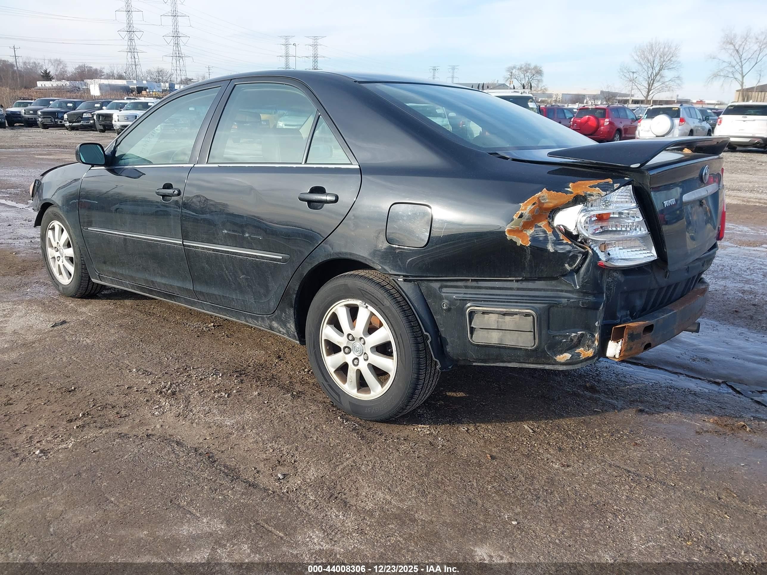 TOYOTA CAMRY image 3