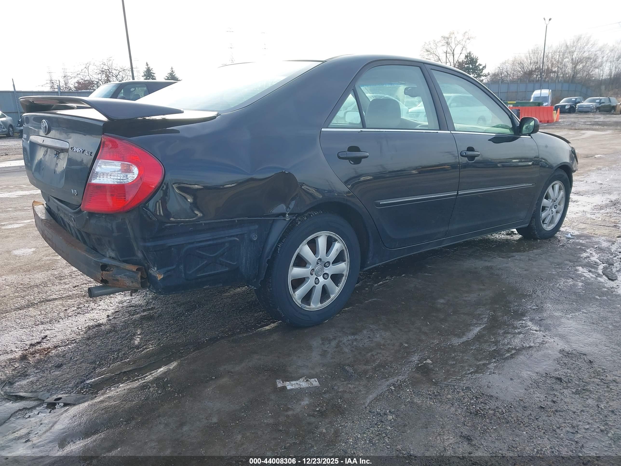 TOYOTA CAMRY image 4