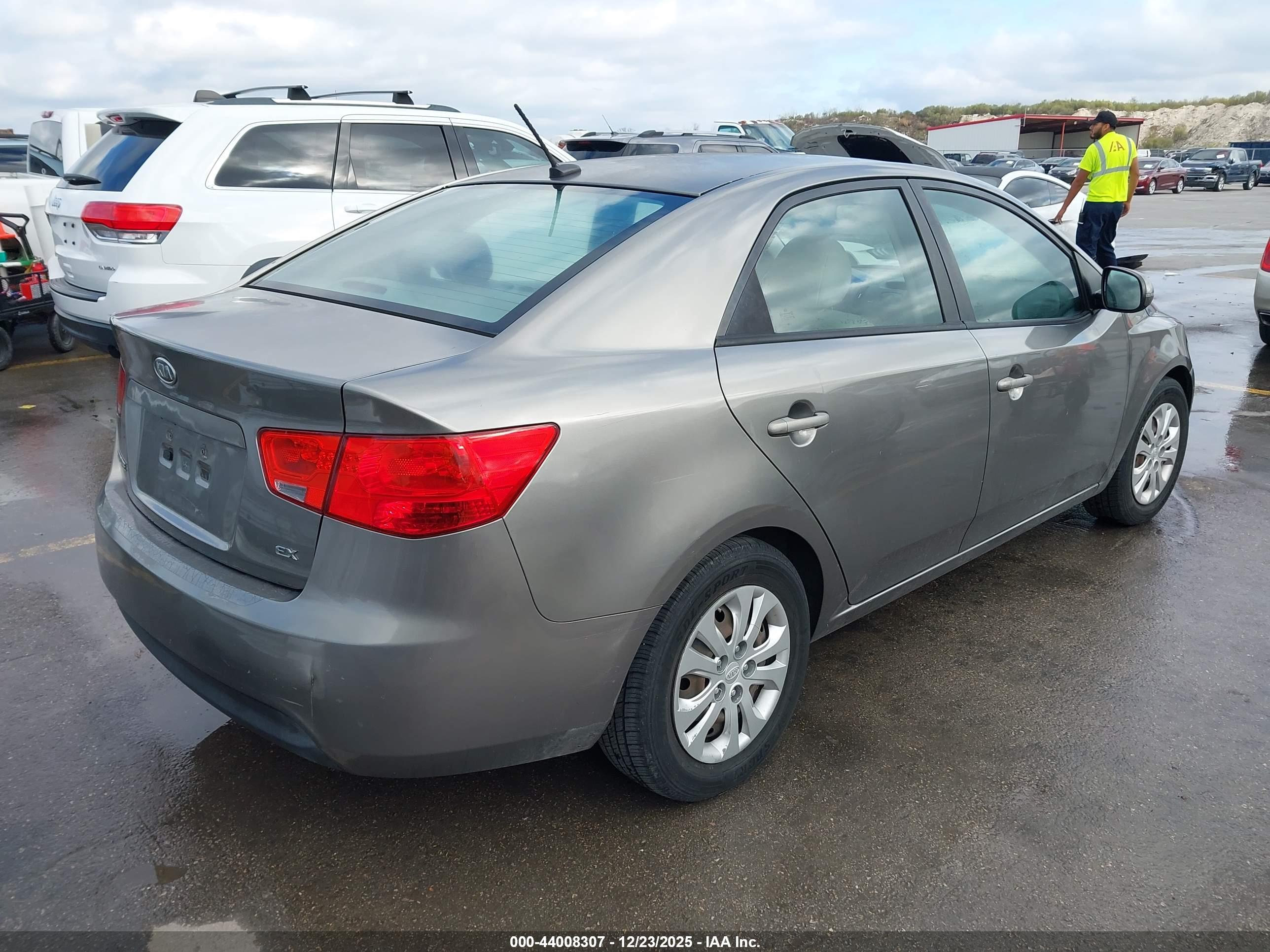 KIA FORTE image 4