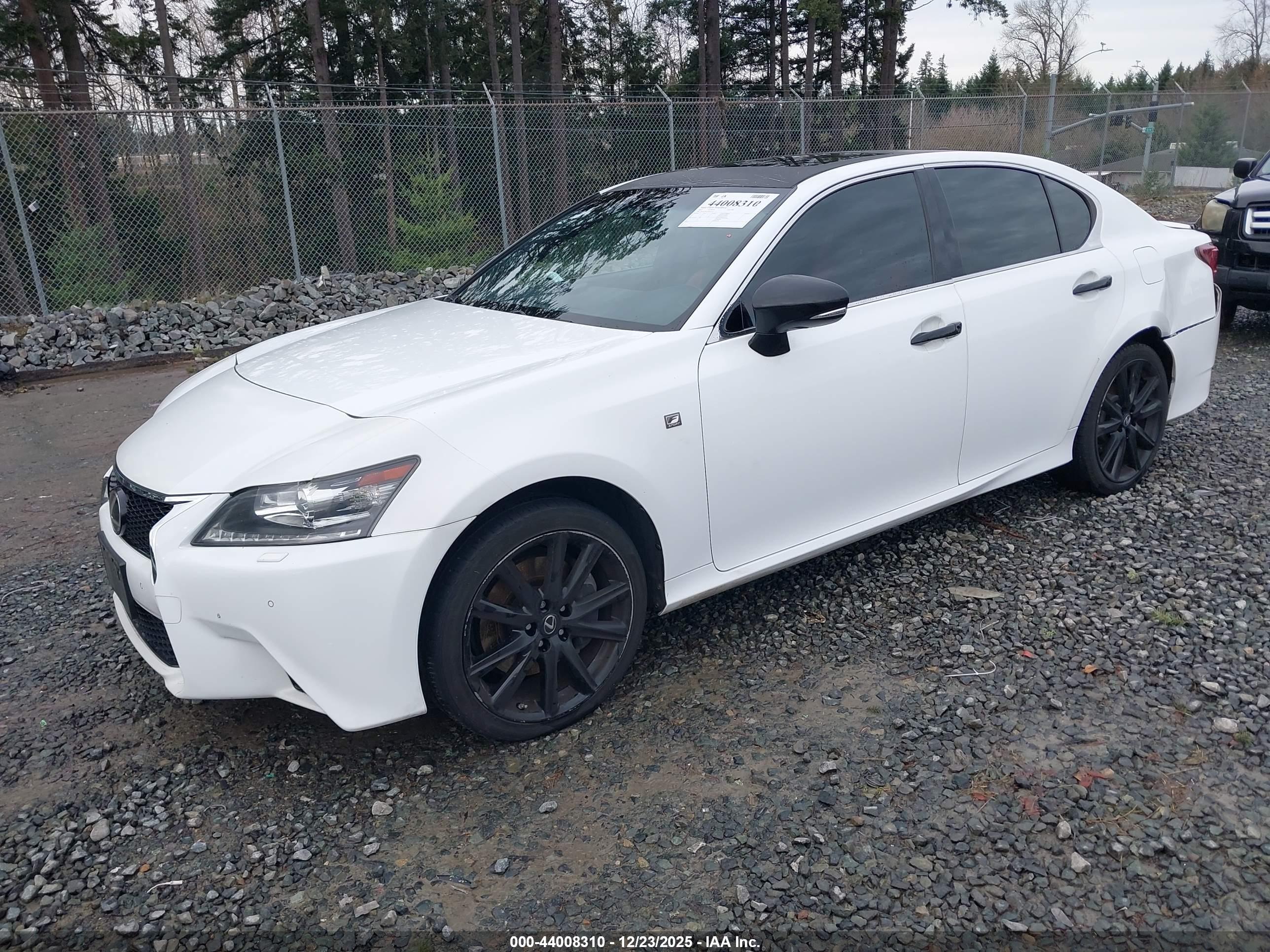 LEXUS GS image 2