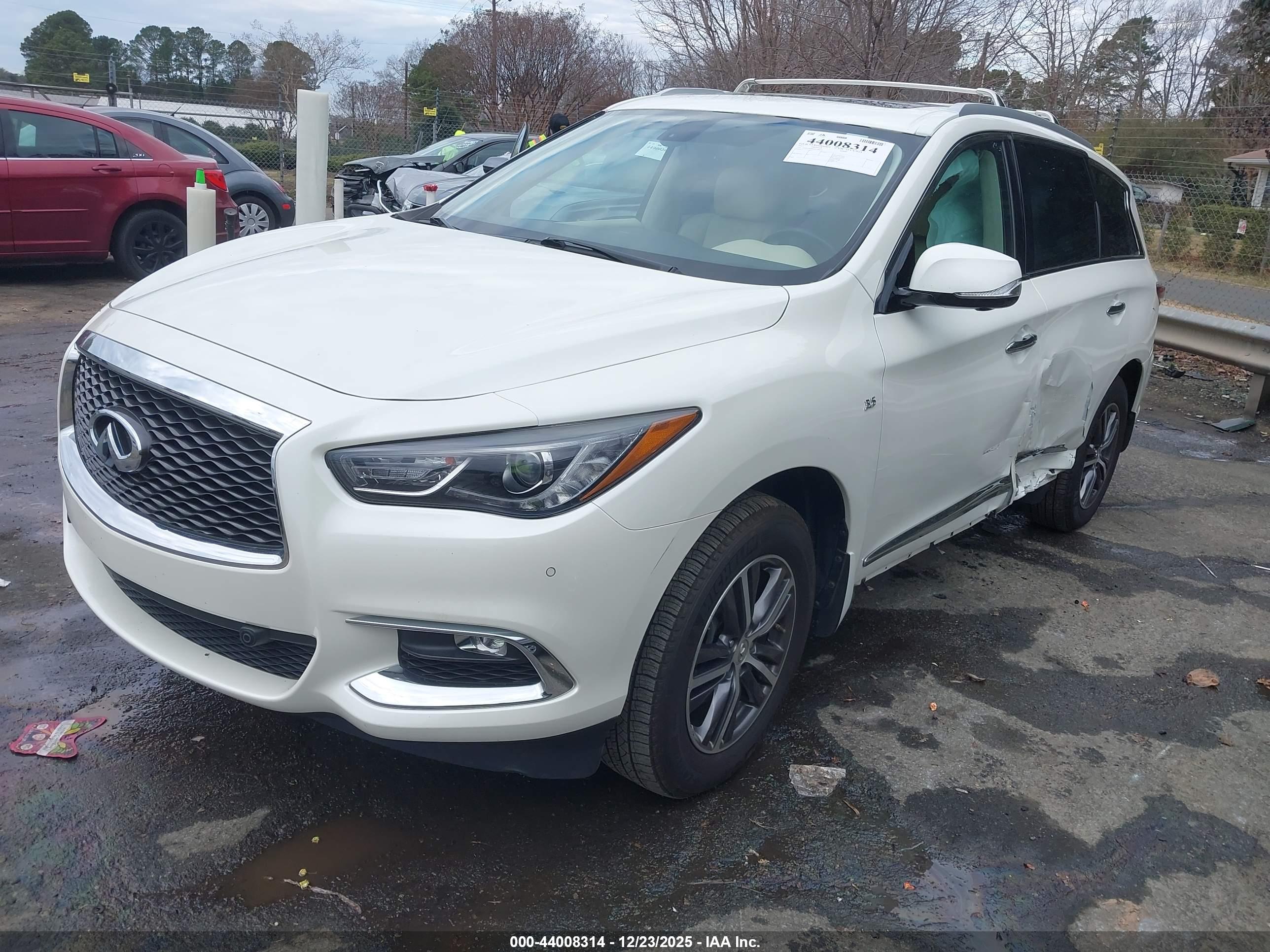 INFINITI QX60 image 2