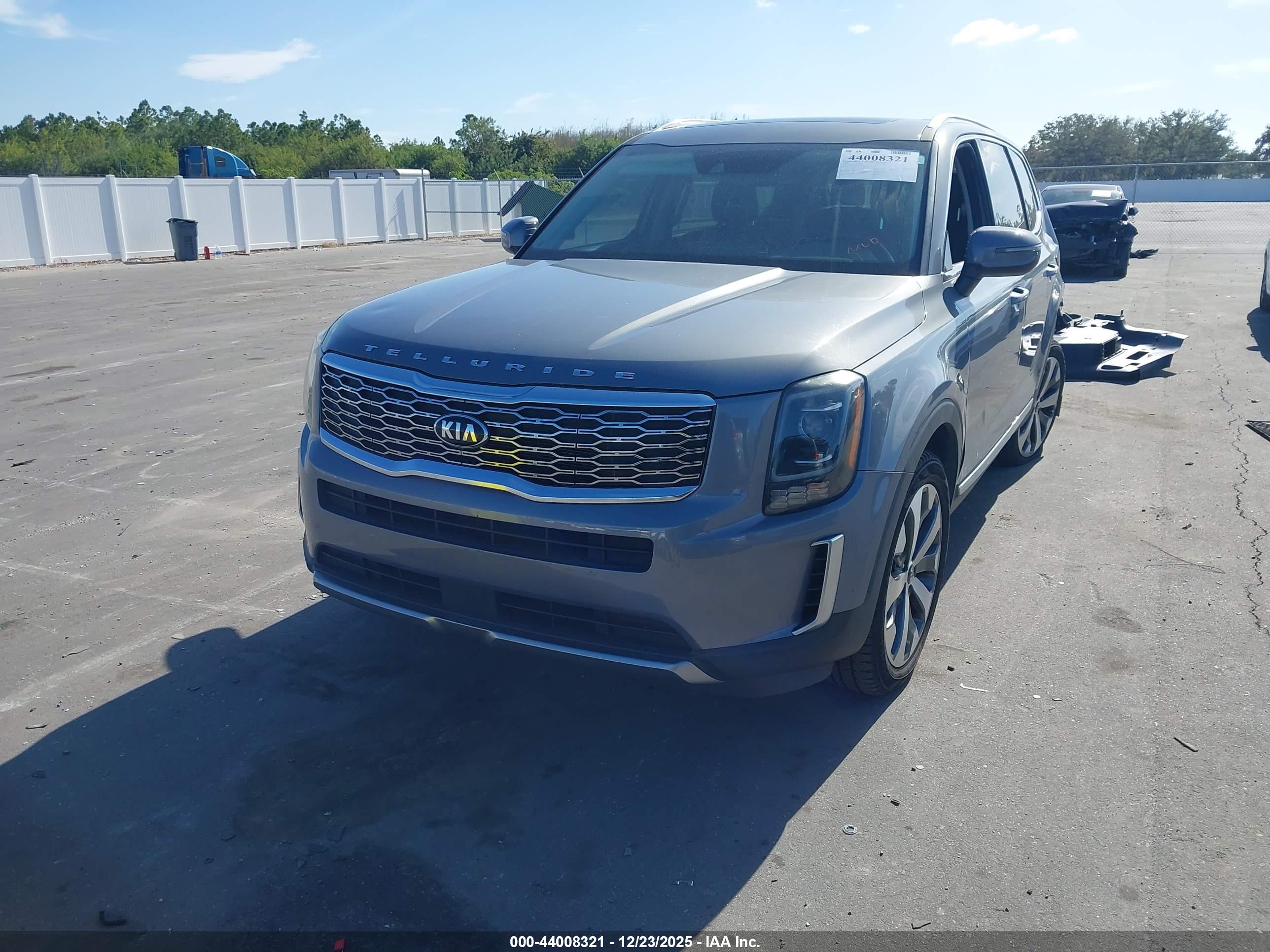 KIA TELLURIDE image 2