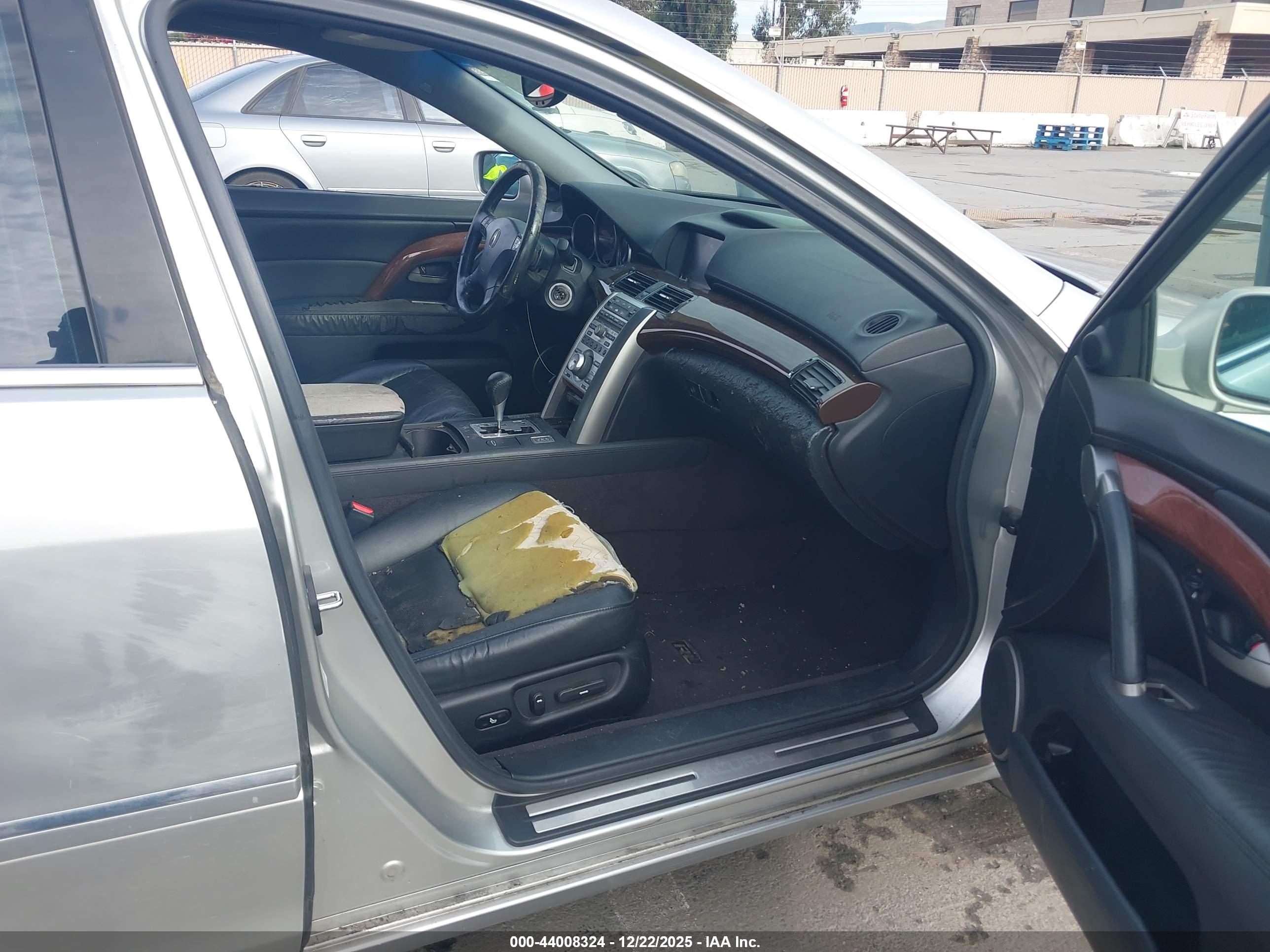 ACURA RL image 5